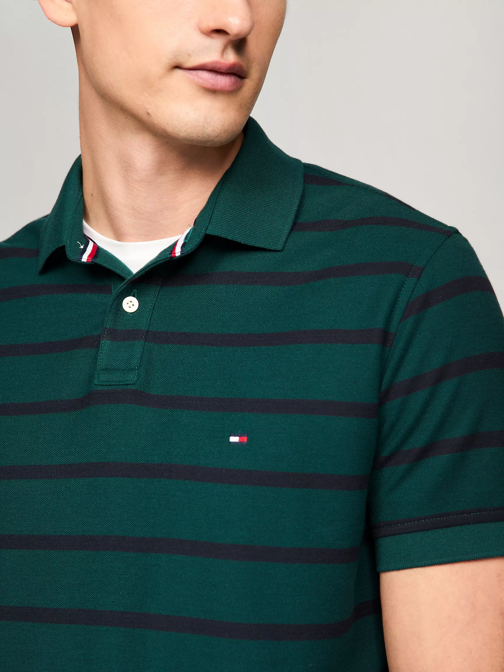 Мужское поло Tommy Hilfiger, Полосатое влагоотводящее поло стандартного кроя