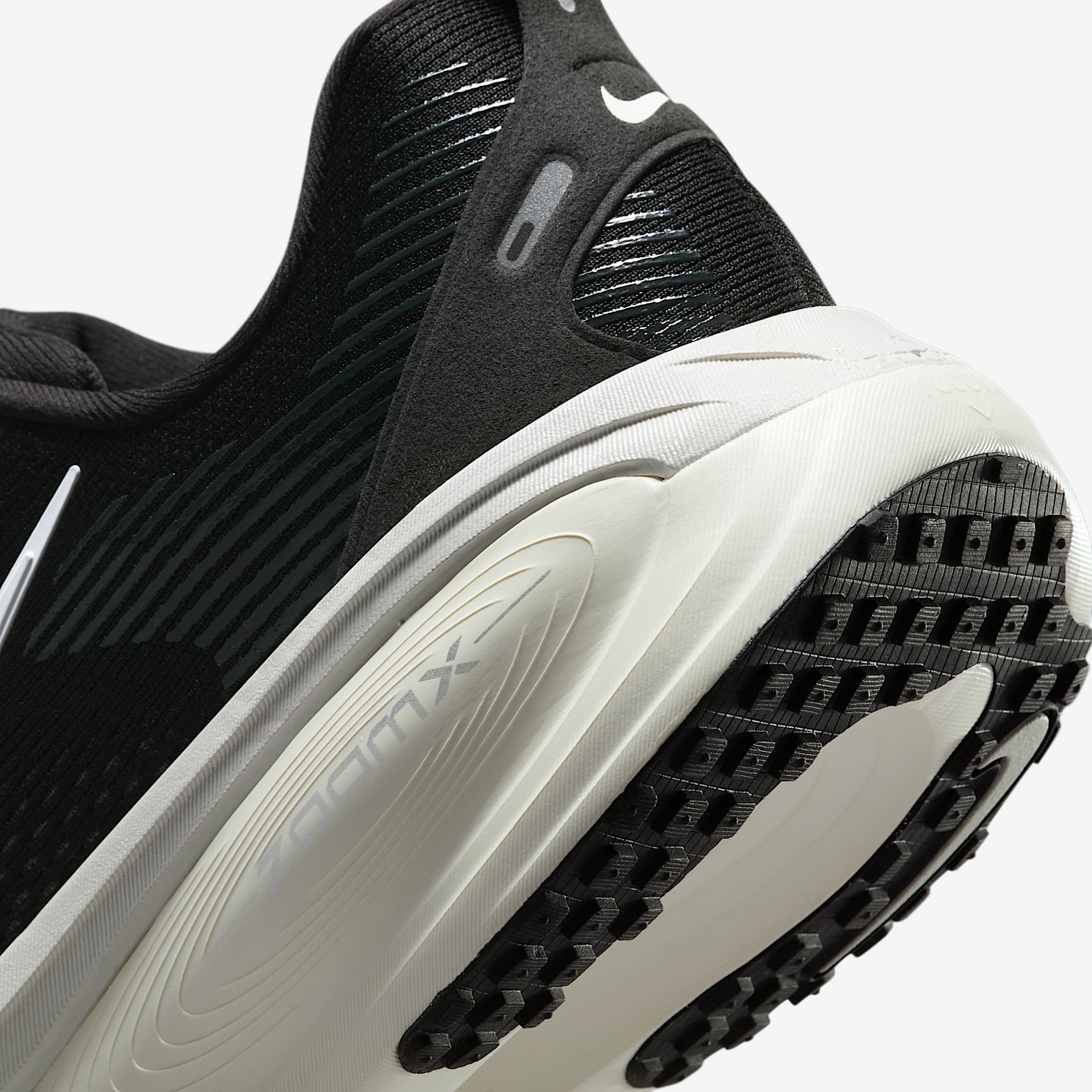 Nike Vomero 18 Men's Road Running Shoes