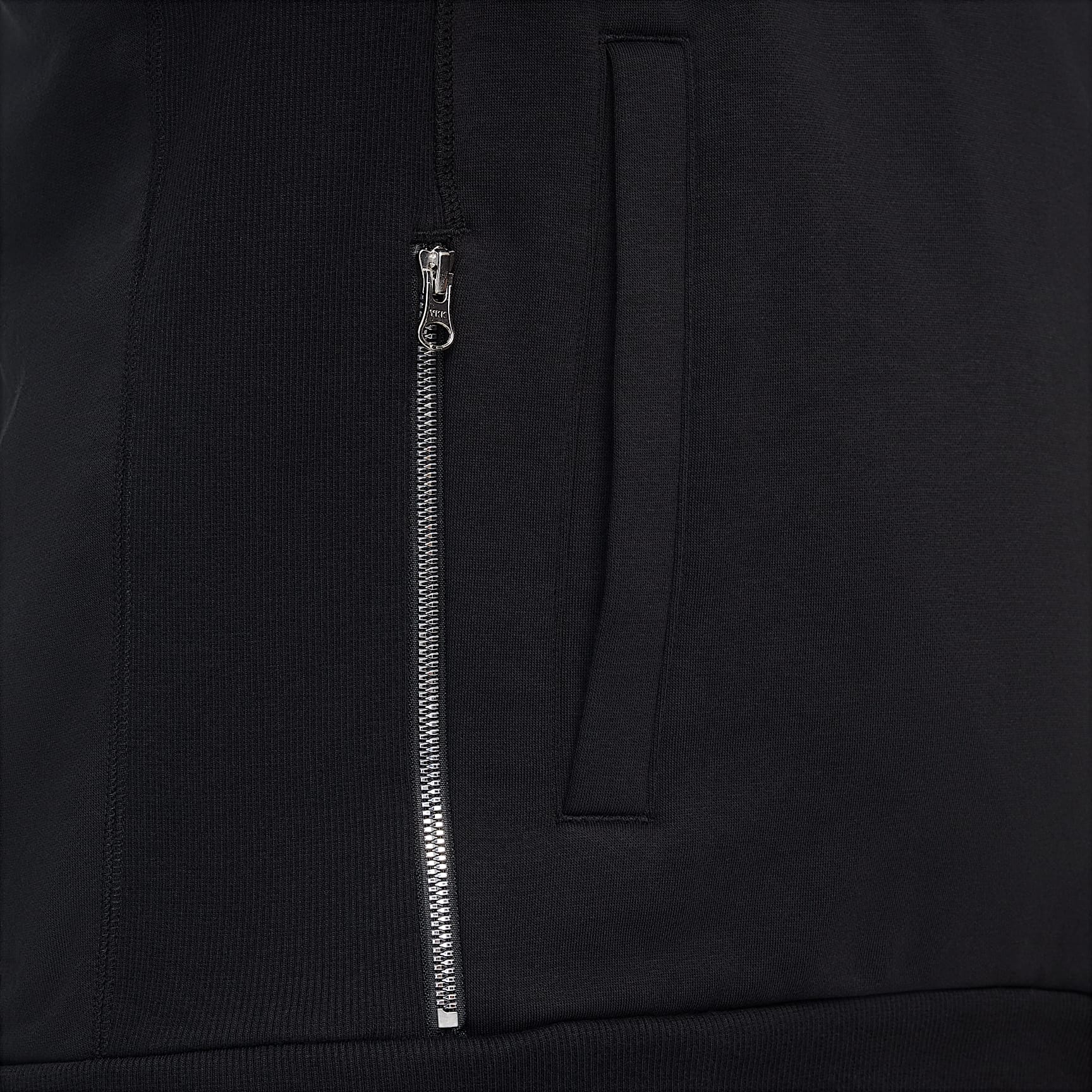 LeBron Standard Issue Men's Therma-FIT Basketball Jacket