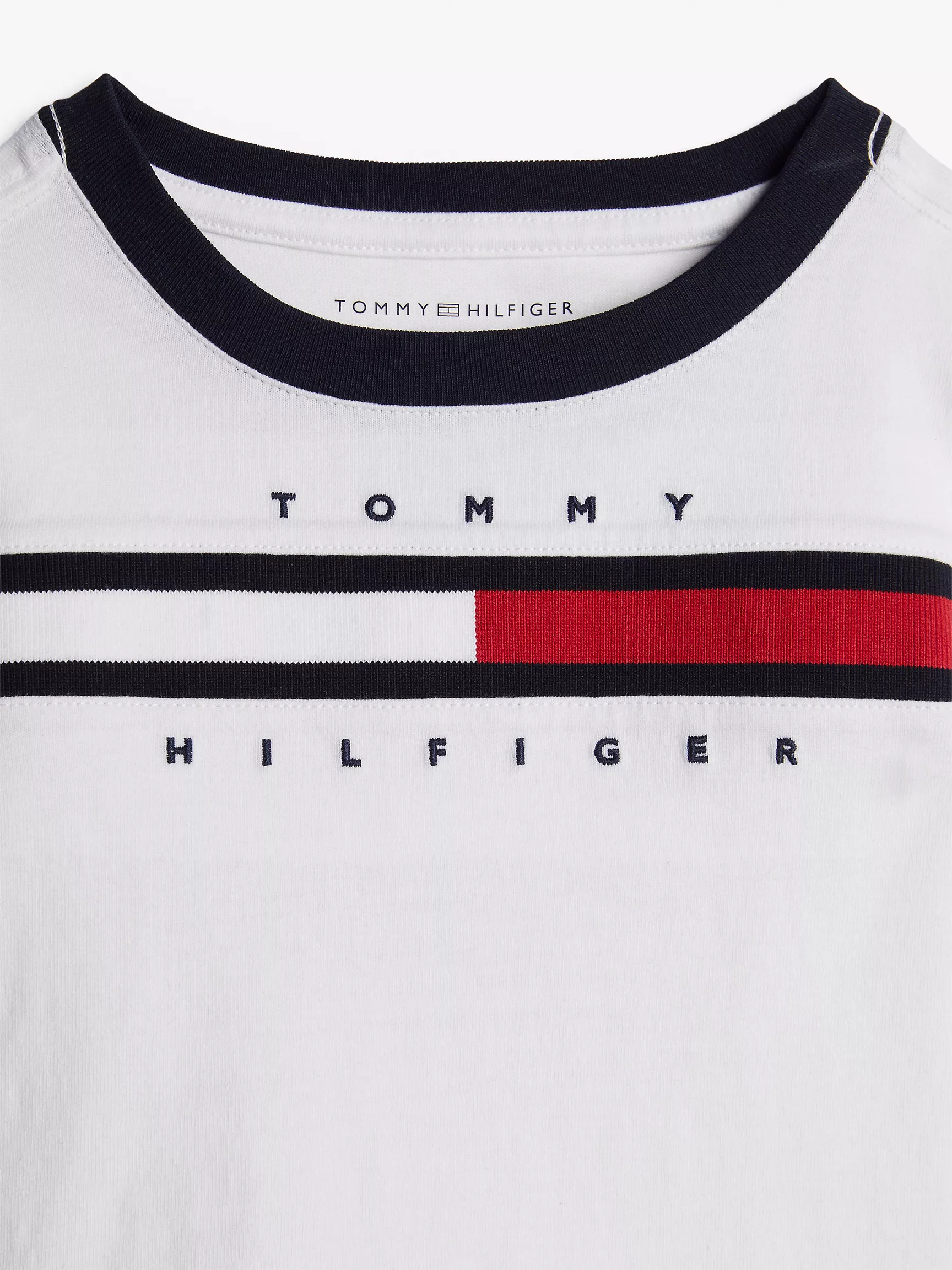 Детская футболка Tommy Hilfiger, Детская футболка с контрастной окантовкой и флаговыми полосками