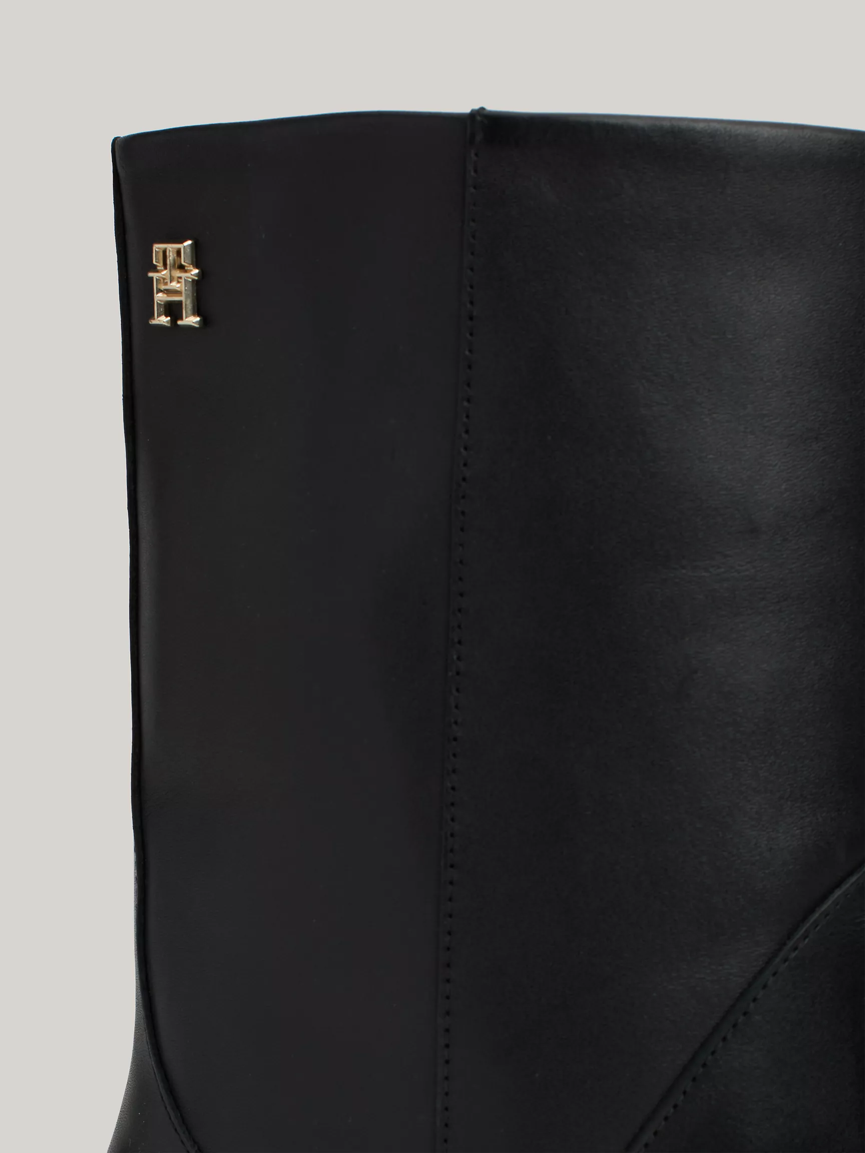 Женские ботинки Tommy Hilfiger, Кожаные ковбойские сапоги на каблуке