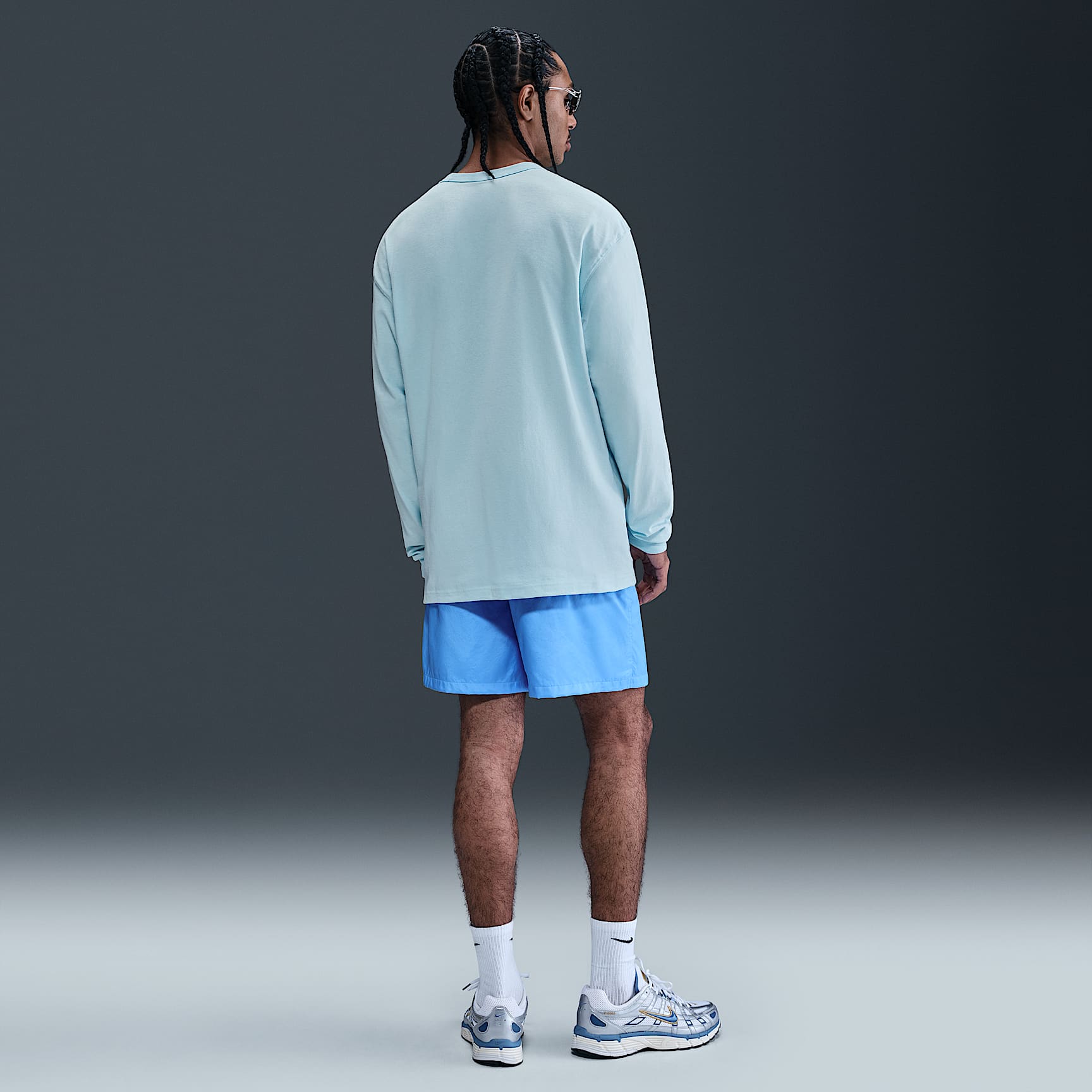 Nike Sportswear Premium Essentials Men's Long-Sleeve T-Shirt