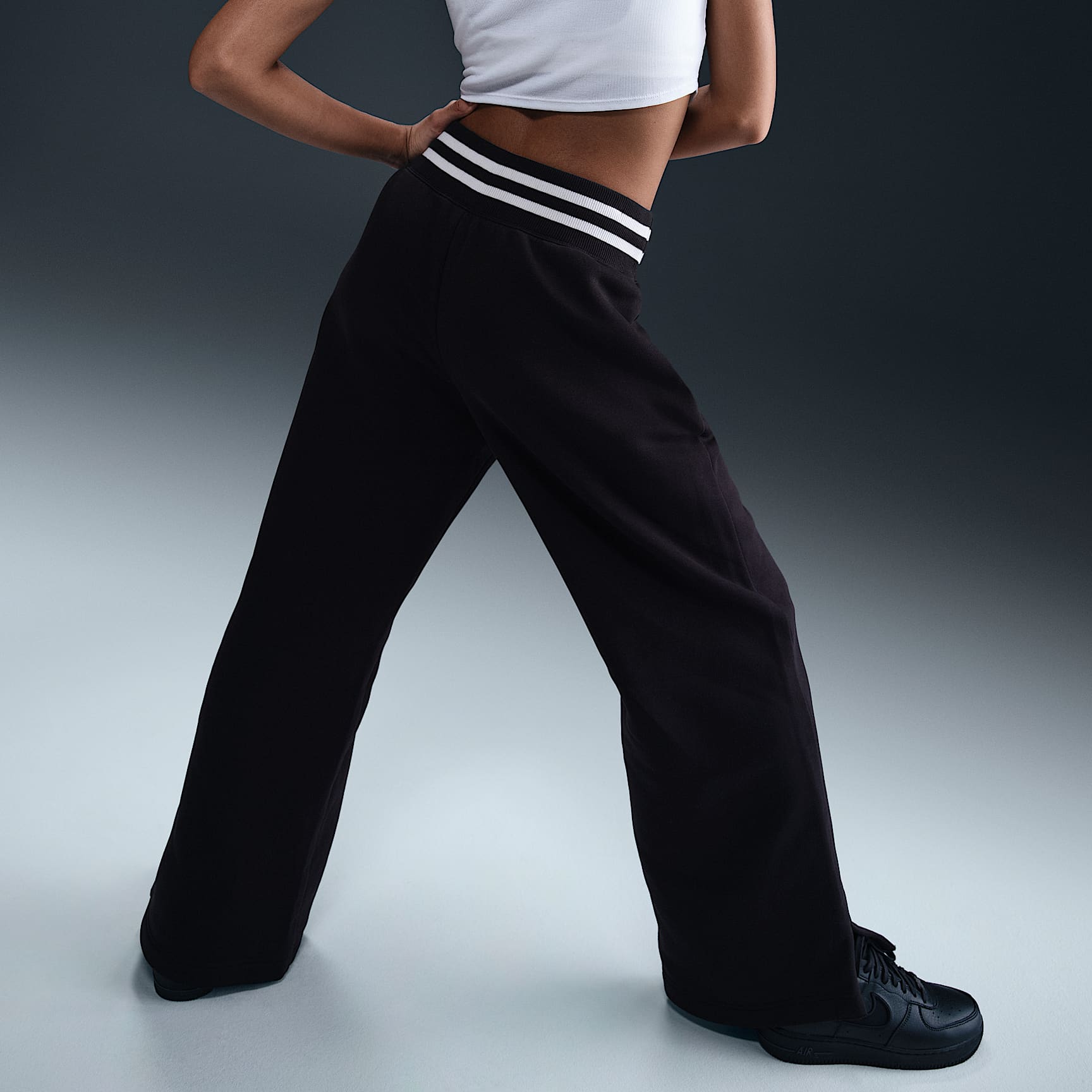 Nike Sportswear Phoenix Fleece Women's High-Waisted Wide-Leg Graphic Pants