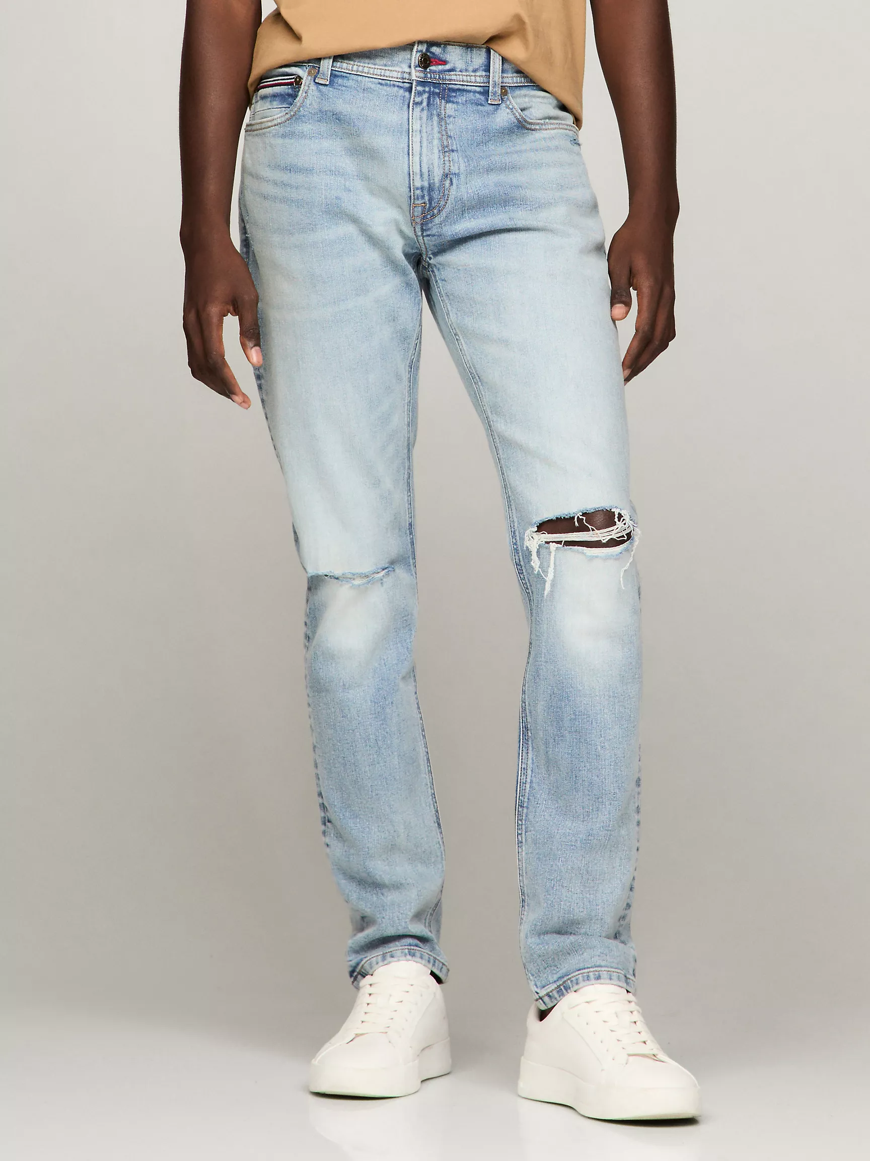 Мужские джинсы Tommy Hilfiger, Джинсы светлой стирки с эффектом потертости приталенного кроя