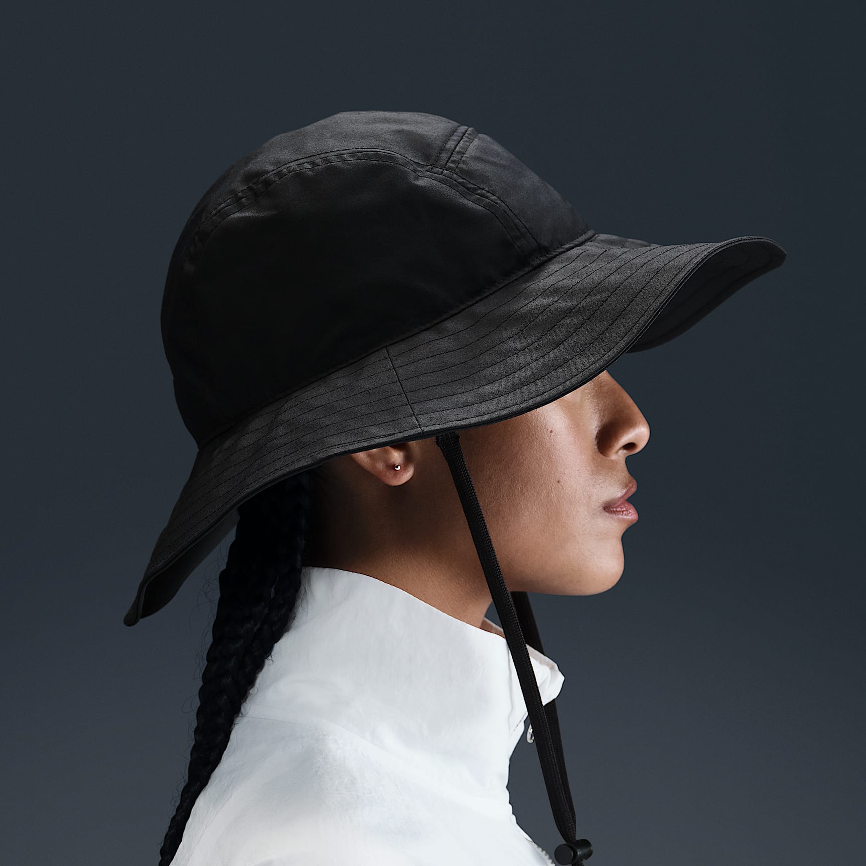 Nike Apex Wide-Brim Bucket Hat