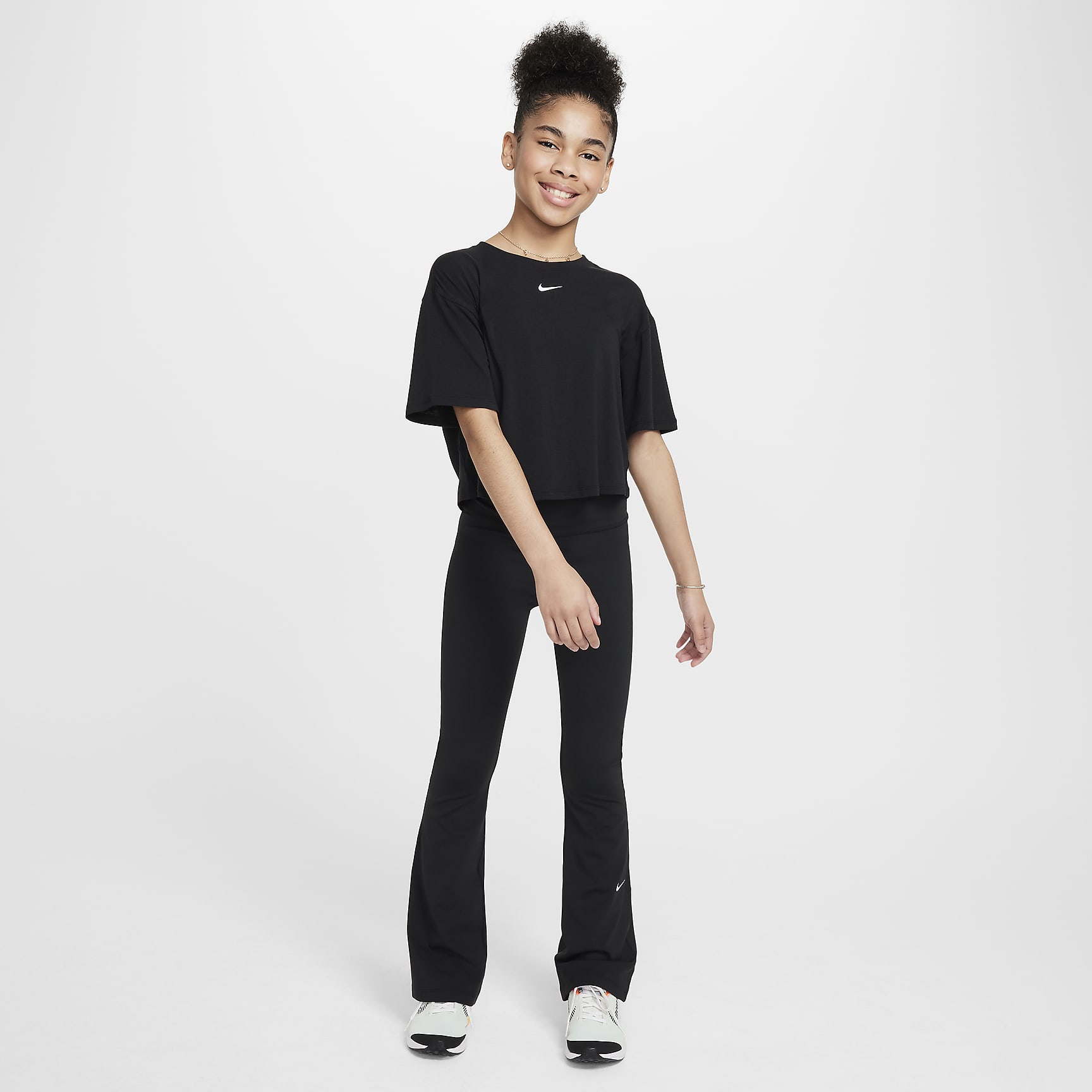 Nike One Relaxed Big Kids' (Girls') Dri-FIT Short-Sleeve Top