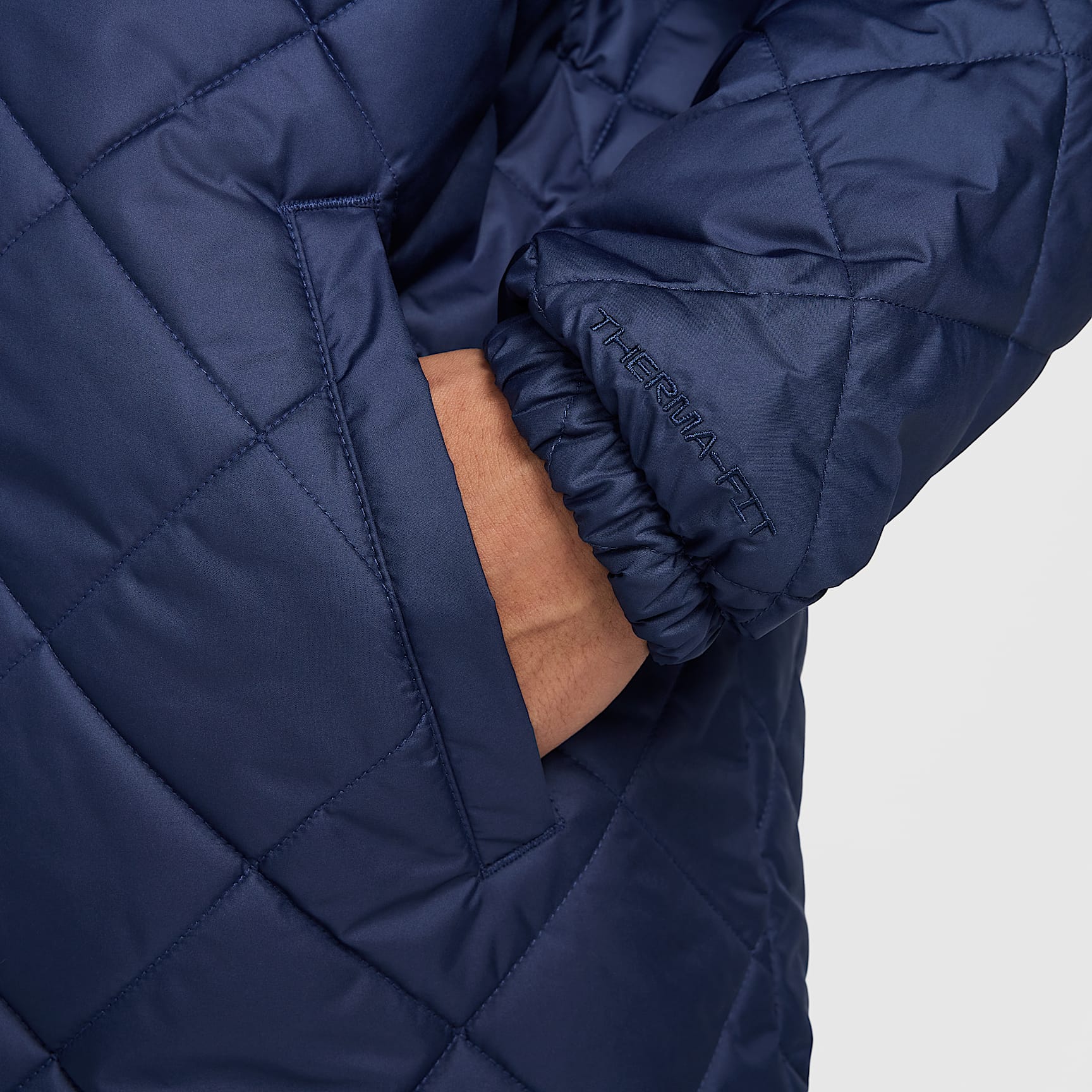 Nike Club Men's Lightweight Quilted Therma-FIT Insulated Jacket