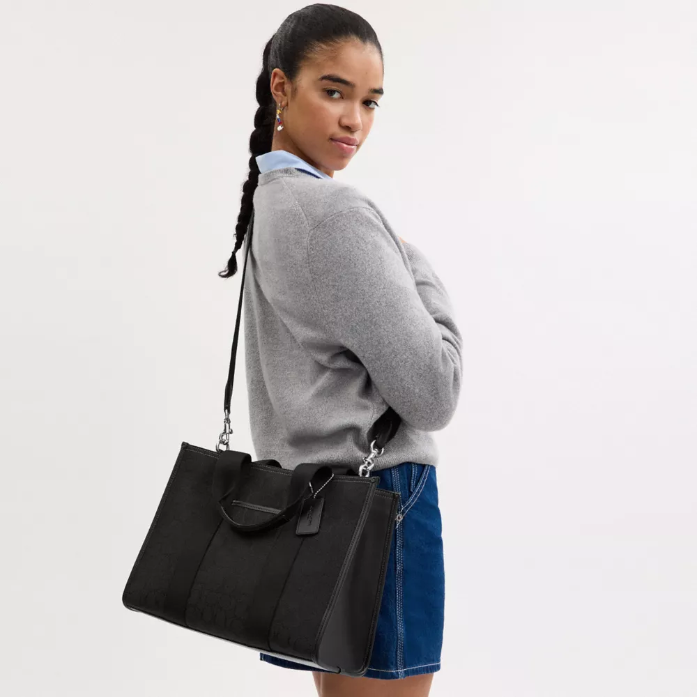 Сумка COACH Smith Tote Bag In Signature Jacquard