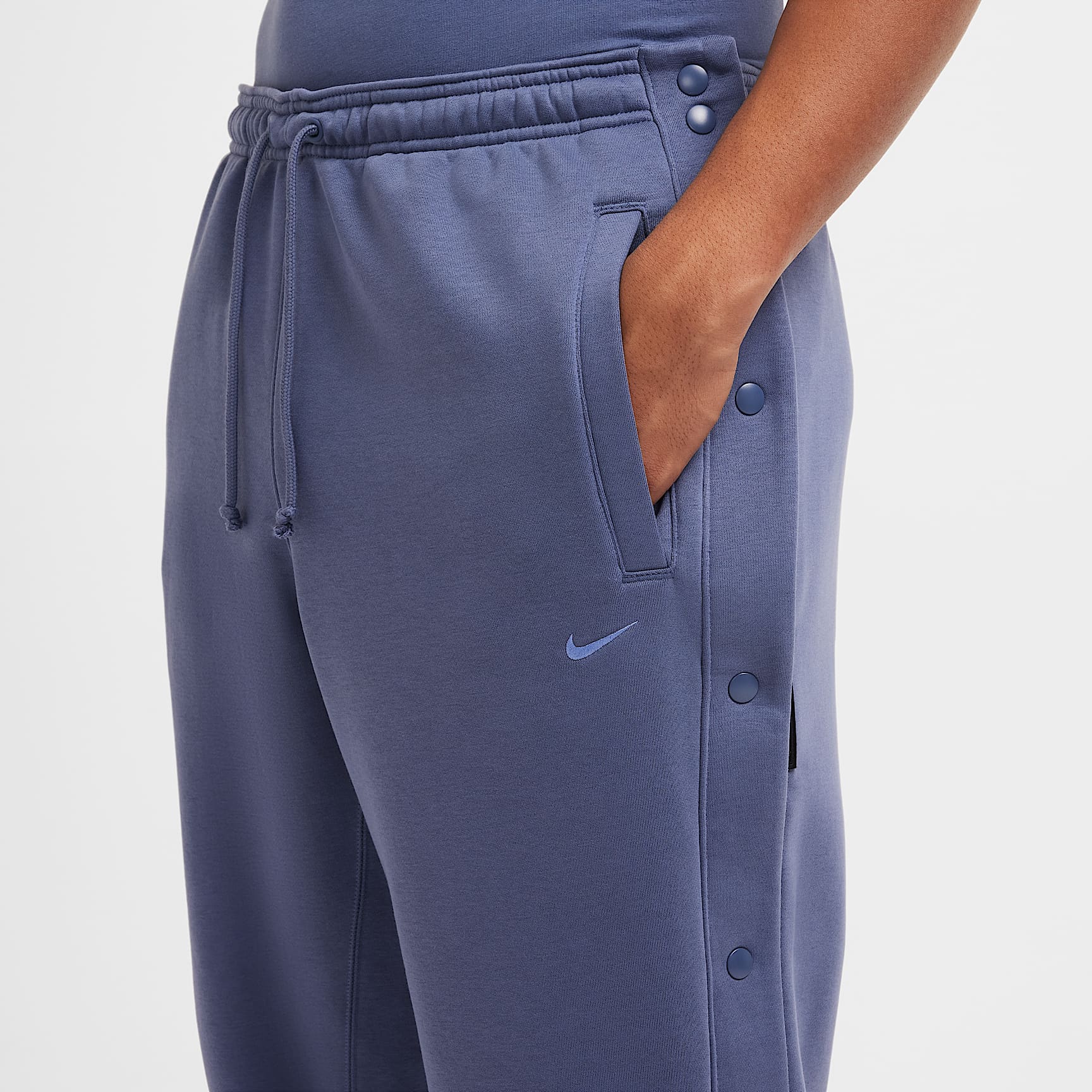 LeBron Standard Issue Men's Therma-FIT Basketball Pants