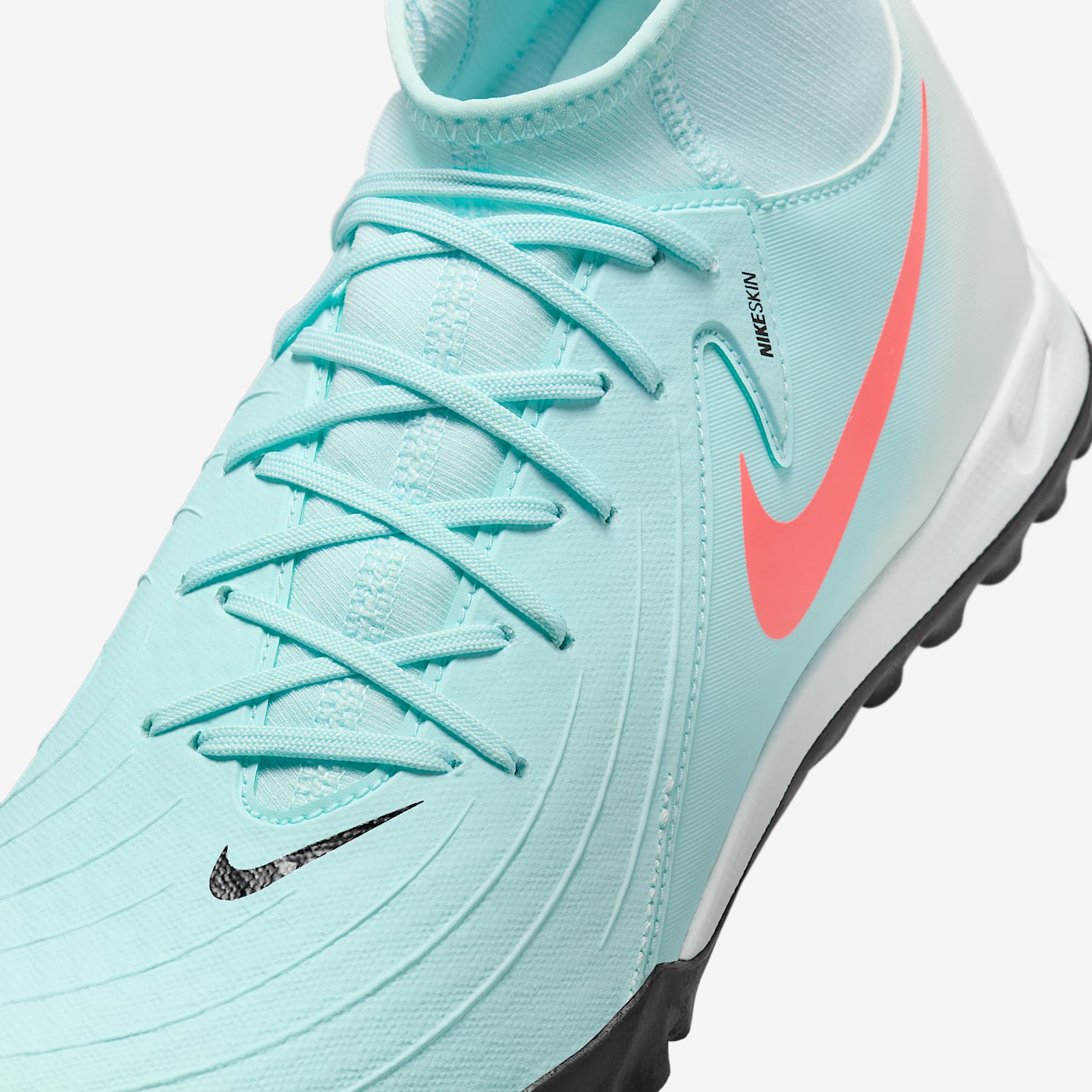 Nike Phantom Luna 2 Academy TF High-Top Soccer Shoes