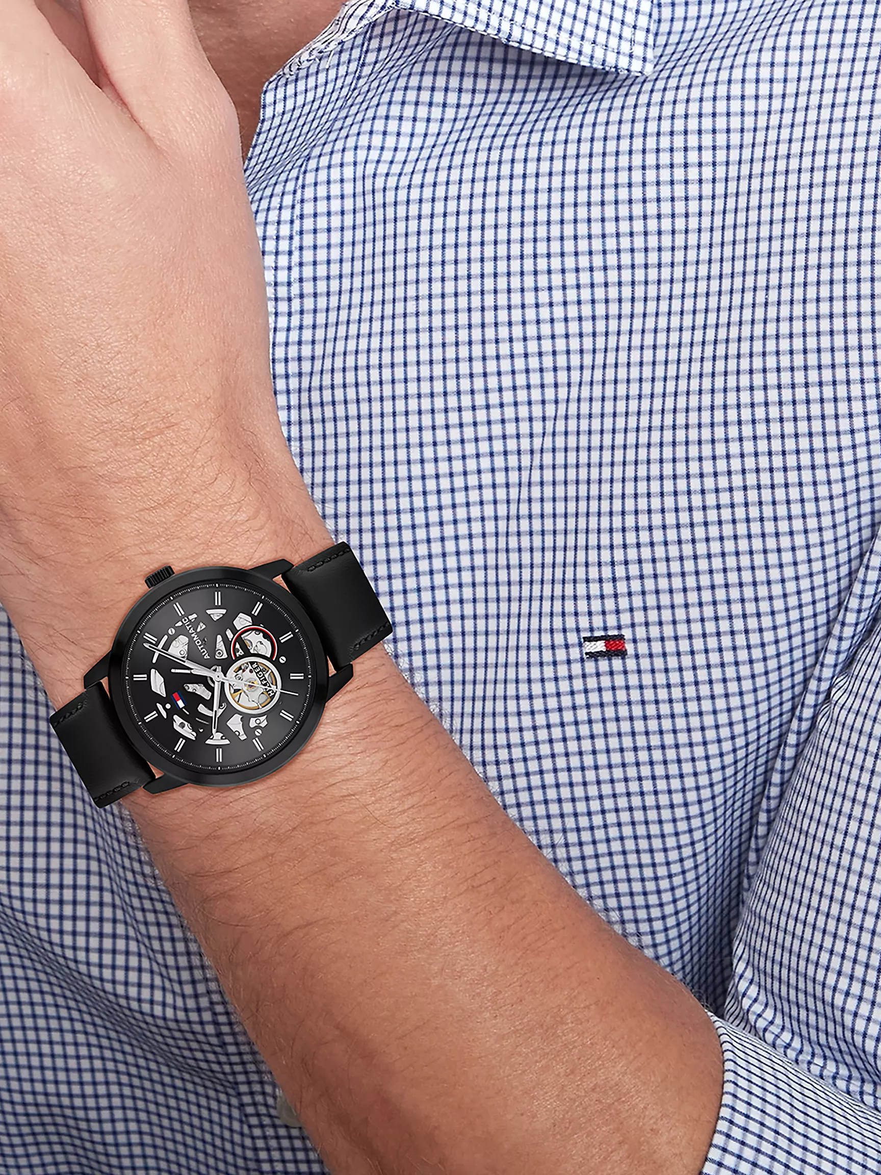 Мужские часы Tommy Hilfiger, Автоматические часы 43 мм с черным прозрачным циферблатом