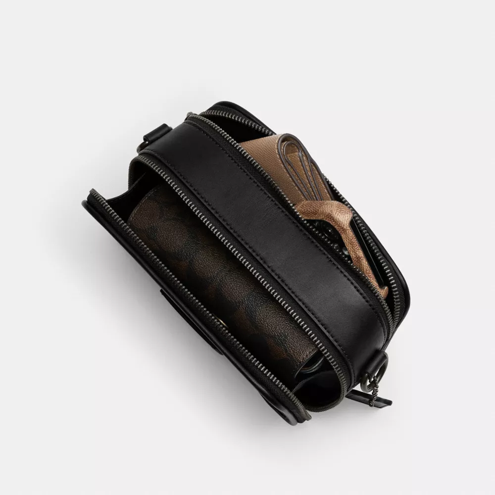 Сумка COACH Wyatt Crossbody Bag In Signature Canvas