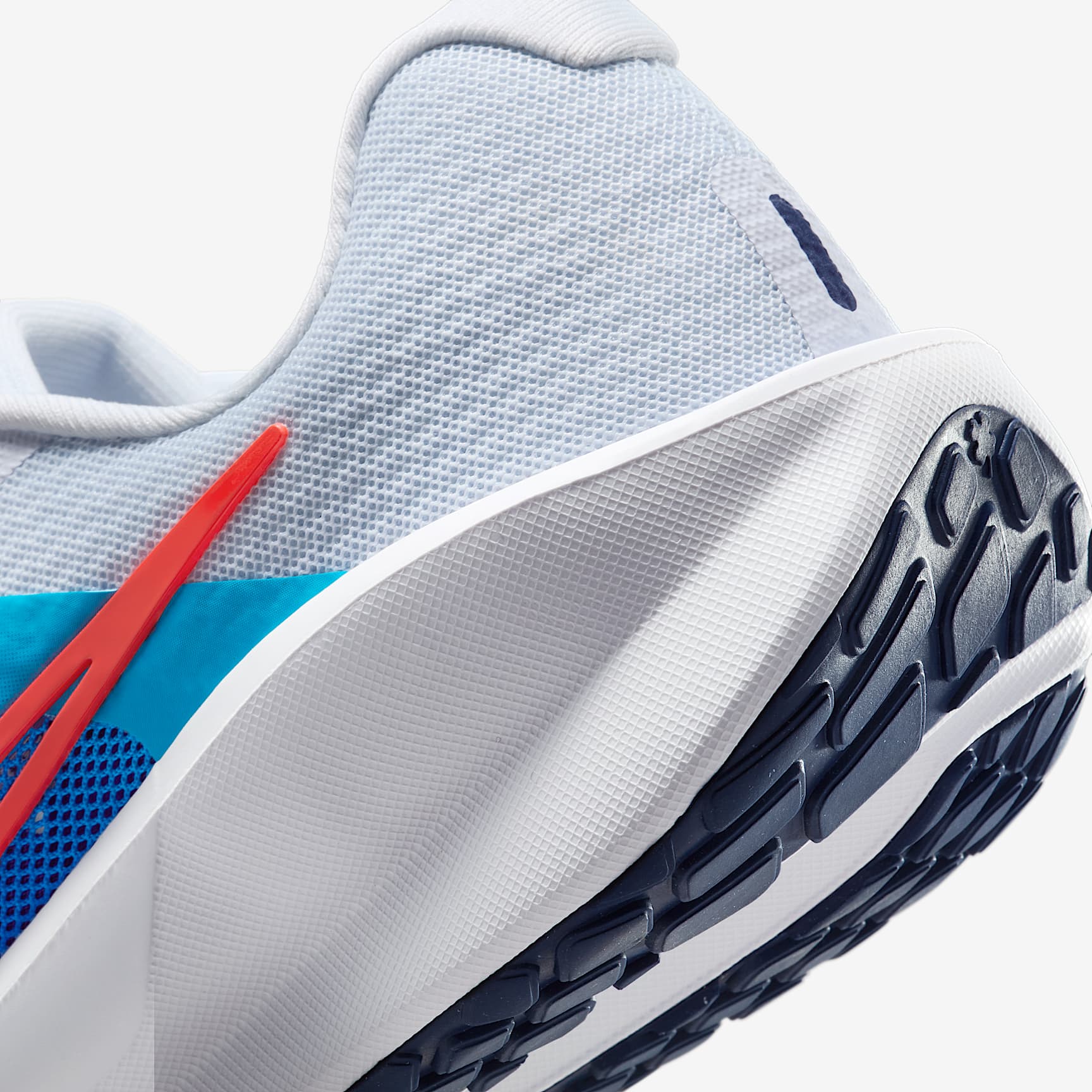 Nike Downshifter 13 Men's Road Running Shoes