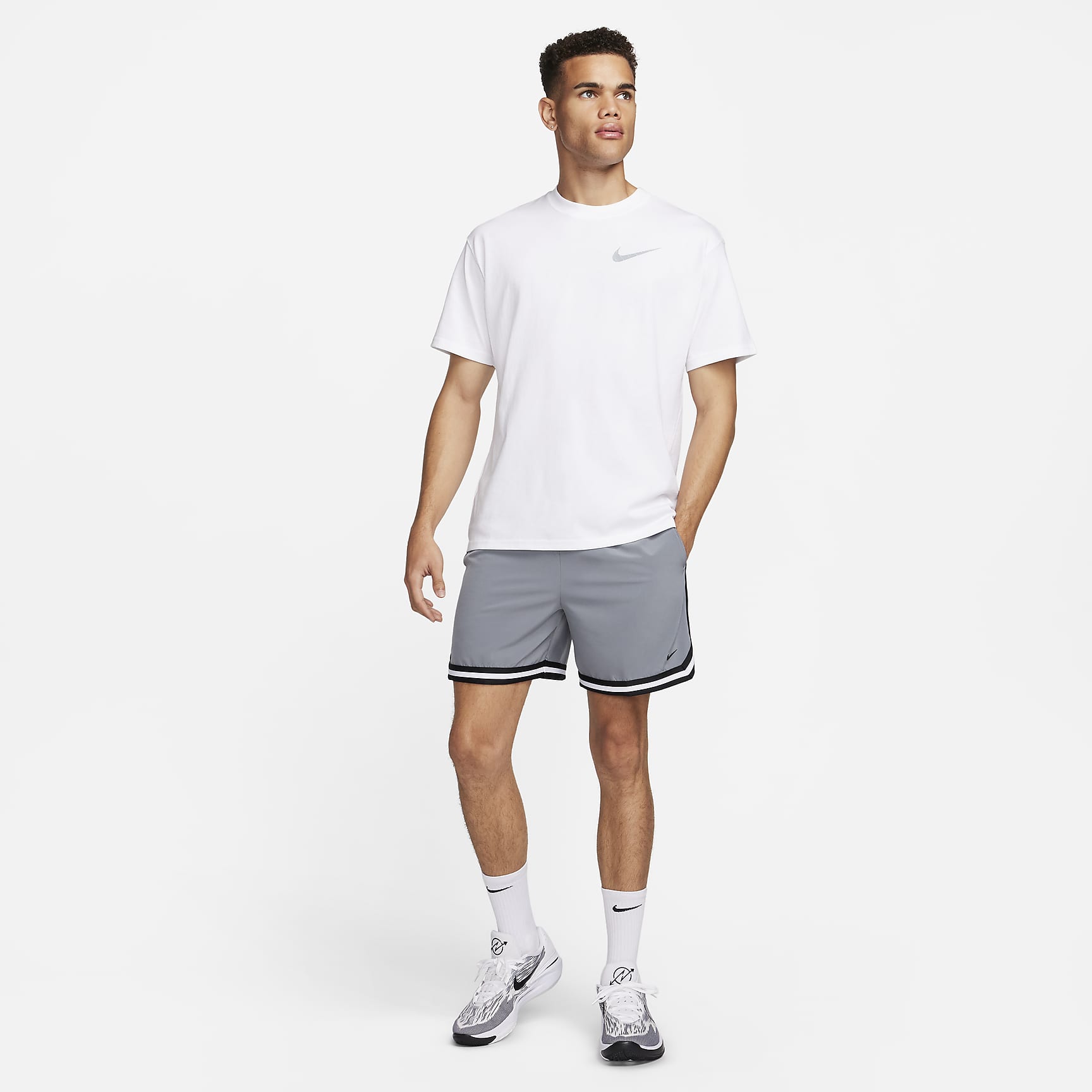 Nike DNA Men's Dri-FIT 6" UV Woven Basketball Shorts
