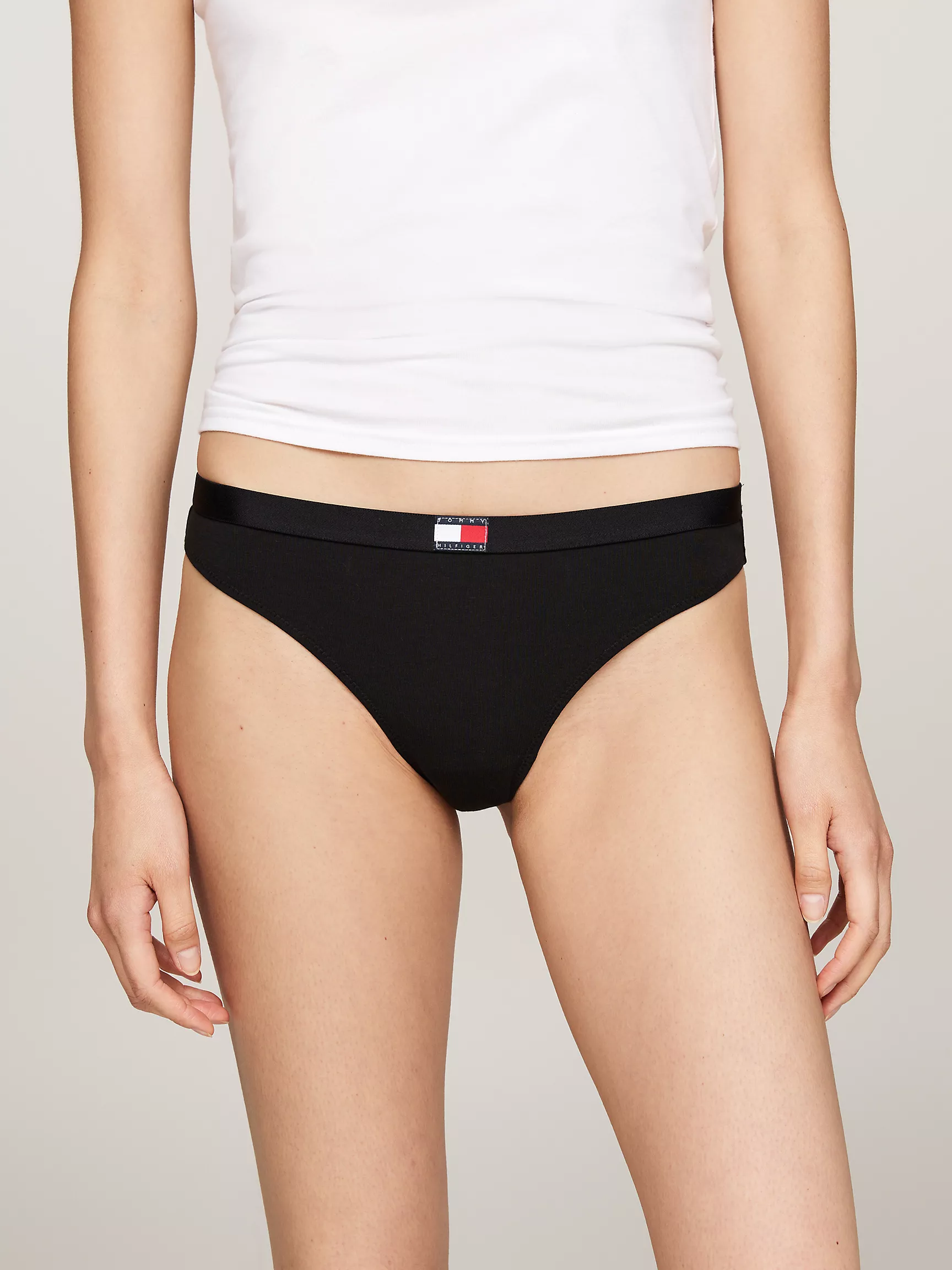 Женское нижнее белье Tommy Hilfiger, Стринги с логотипом флага (набор 5 шт.)