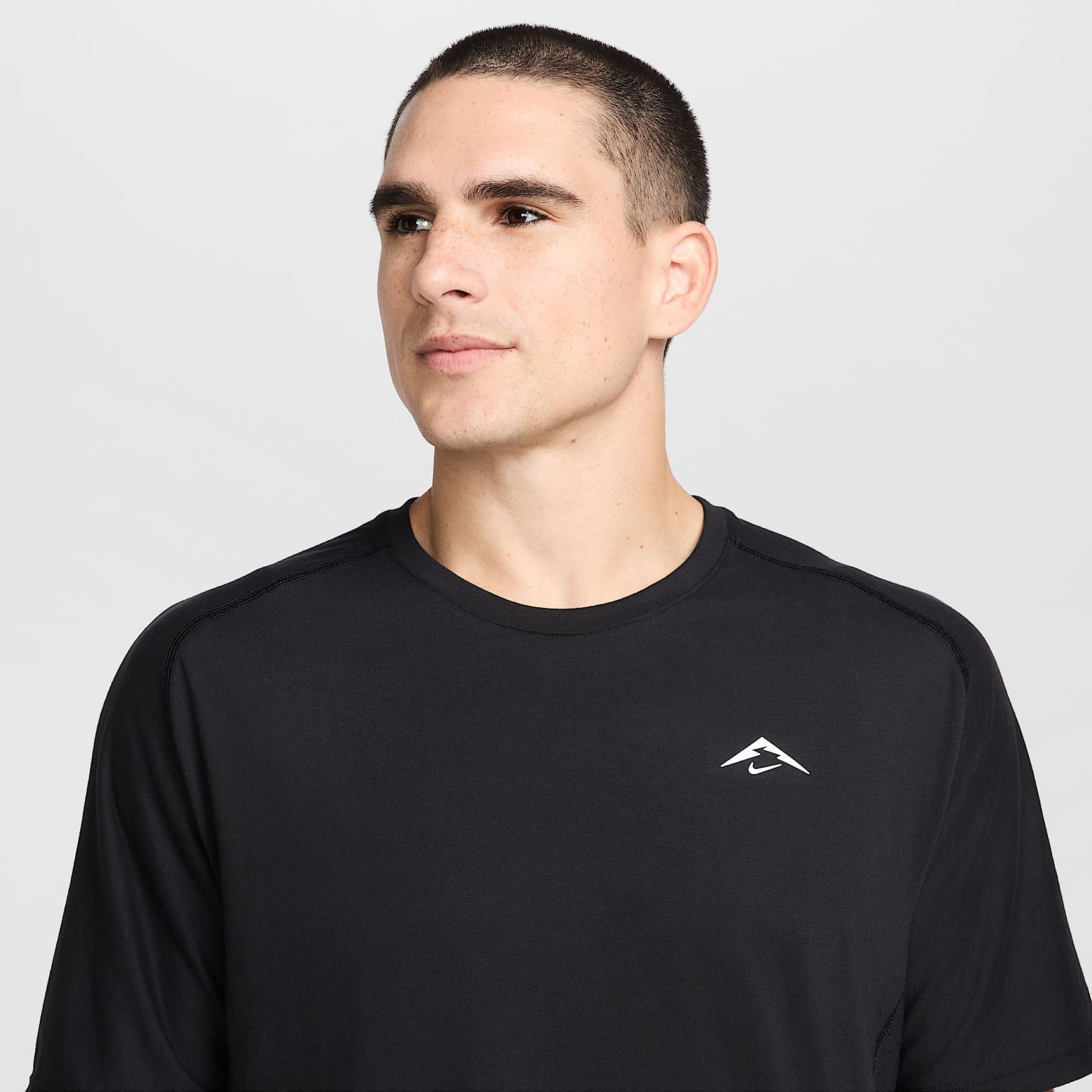 Nike Solar Chase Men's Dri-FIT ADV Short-Sleeve Running Top