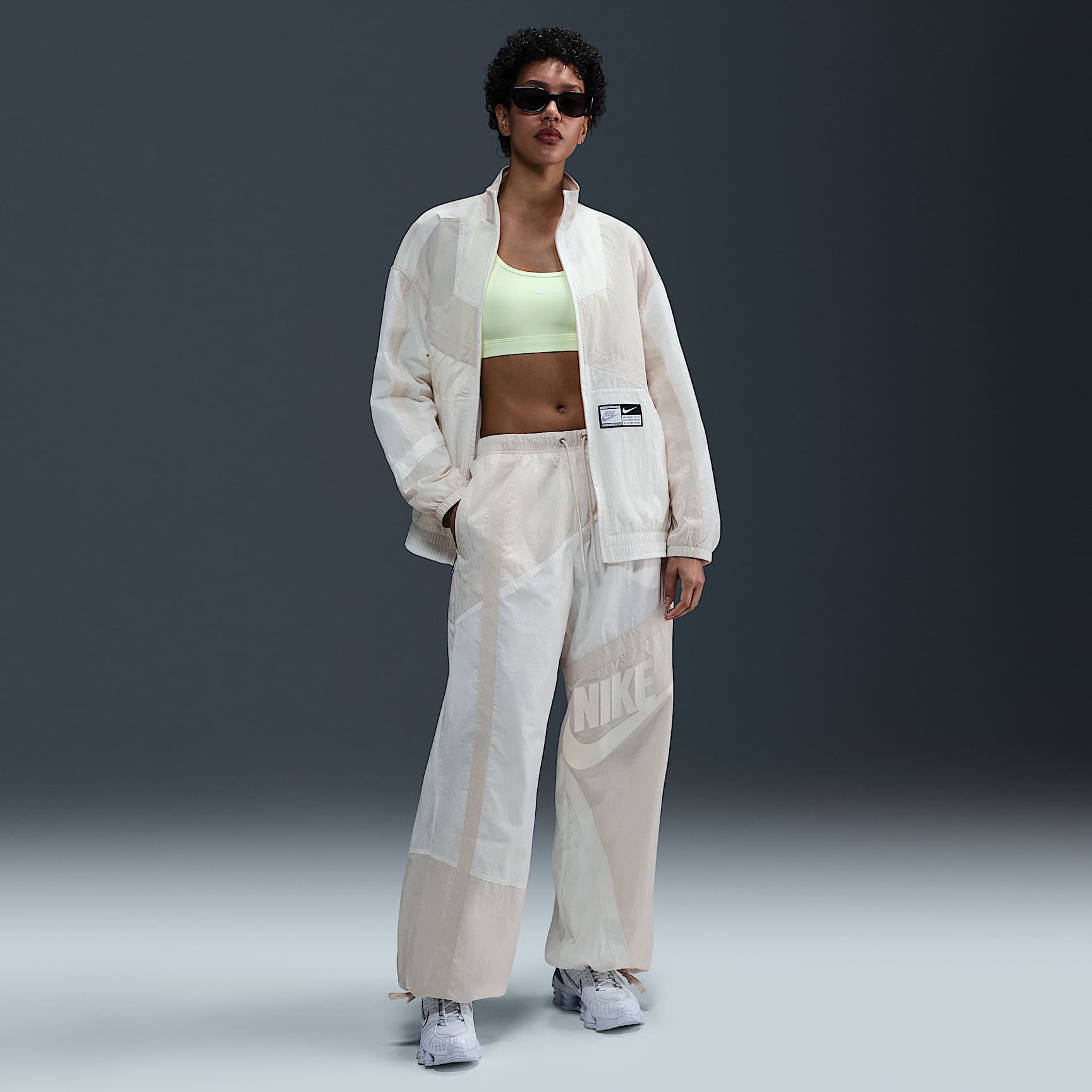 Nike Sportswear Women's Oversized Woven Jacket