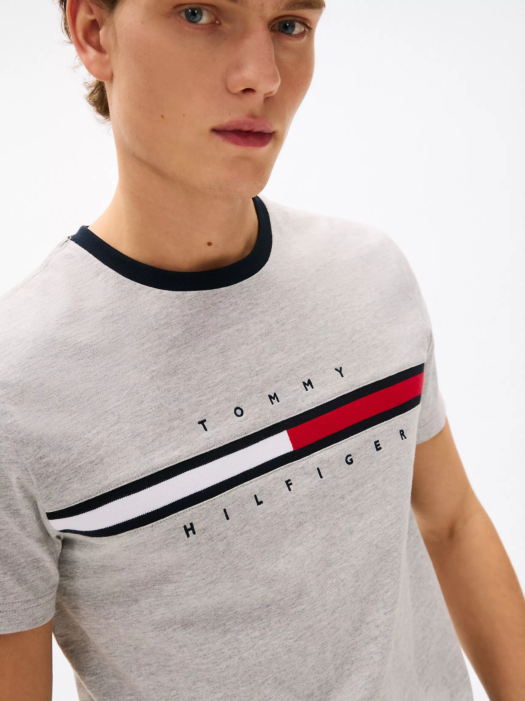 Мужская футболка Tommy Hilfiger, Футболка с вышитым логотипом флага