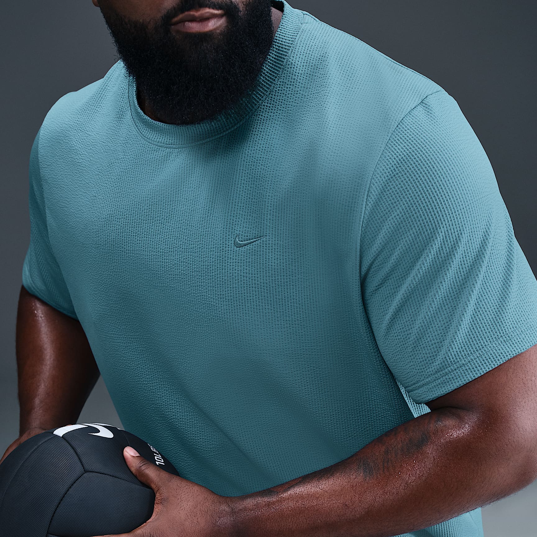 Nike Primary Men's Dri-FIT Short-Sleeve Versatile Top