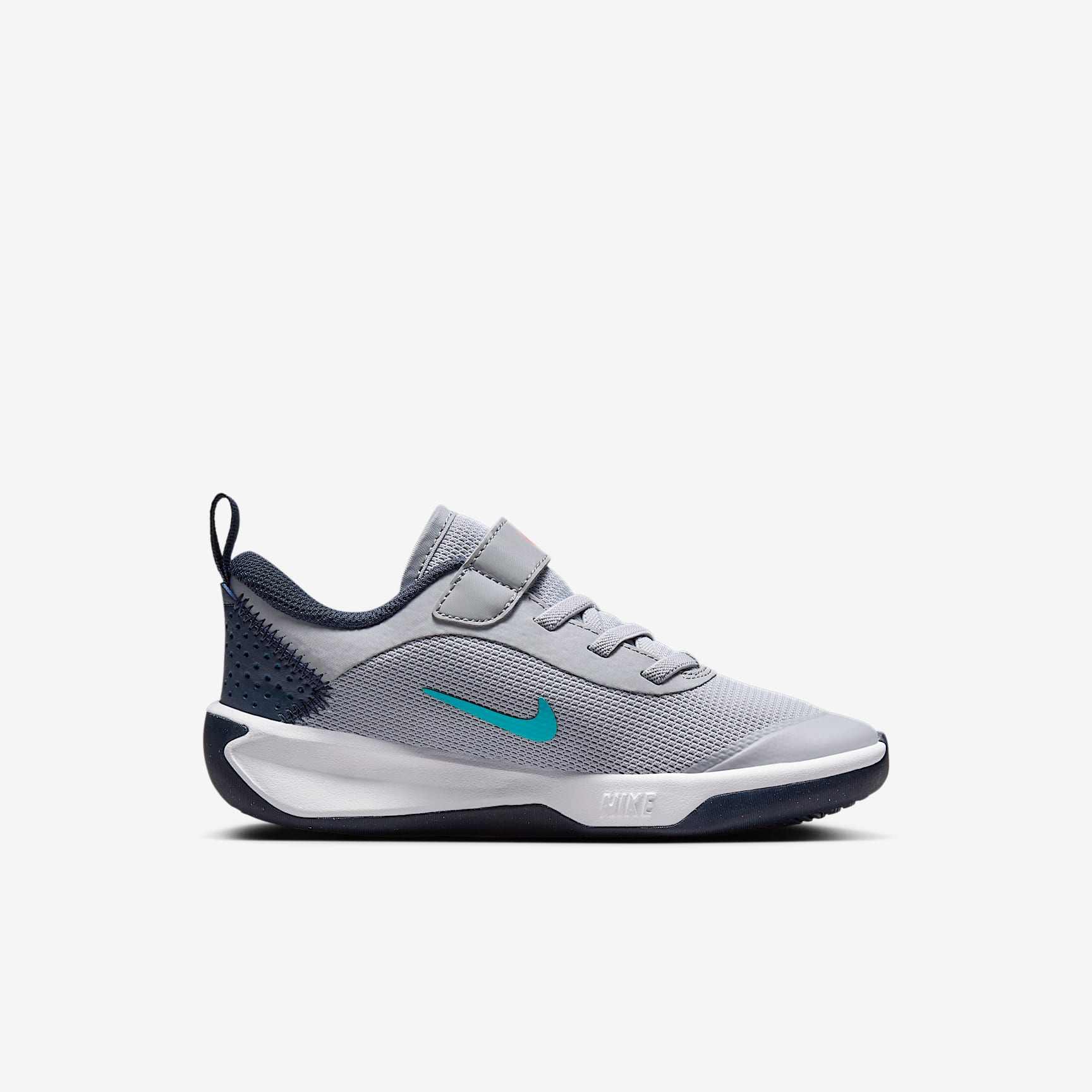 Nike Omni Multi-Court Little Kids' Shoes