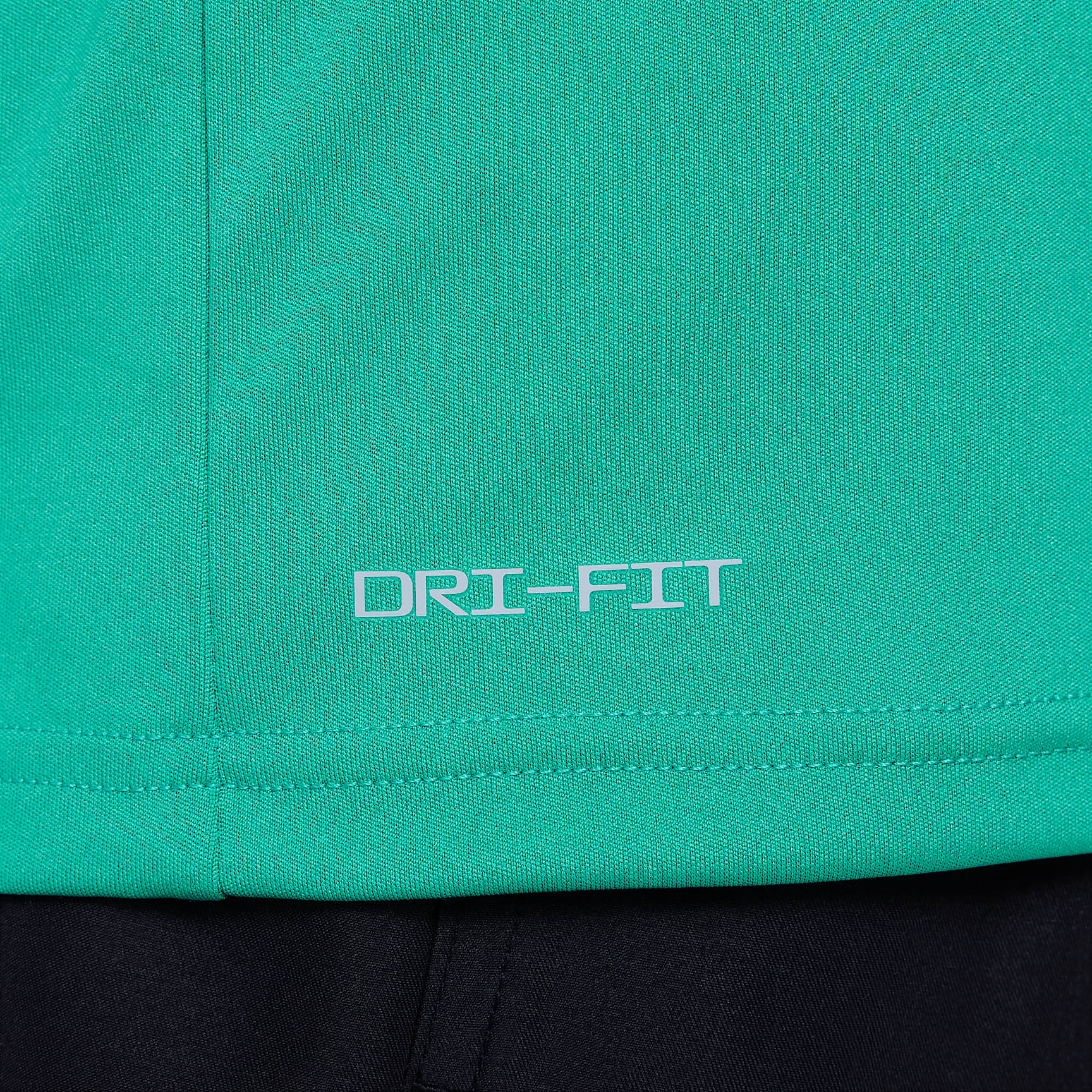 Nike Swim Hydroguard Big Kids' (Boys') Dri-FIT Long-Sleeve Top