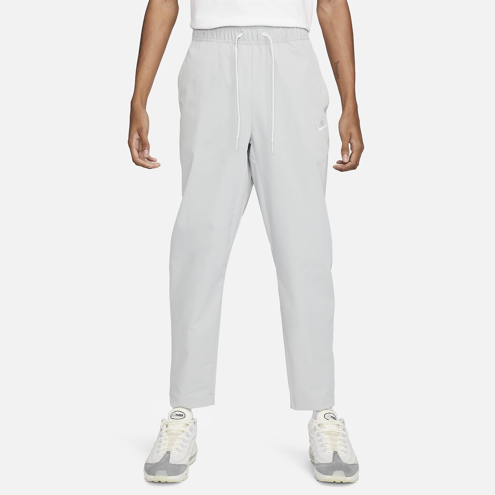 Nike Club Men's Woven Tapered Leg Pants