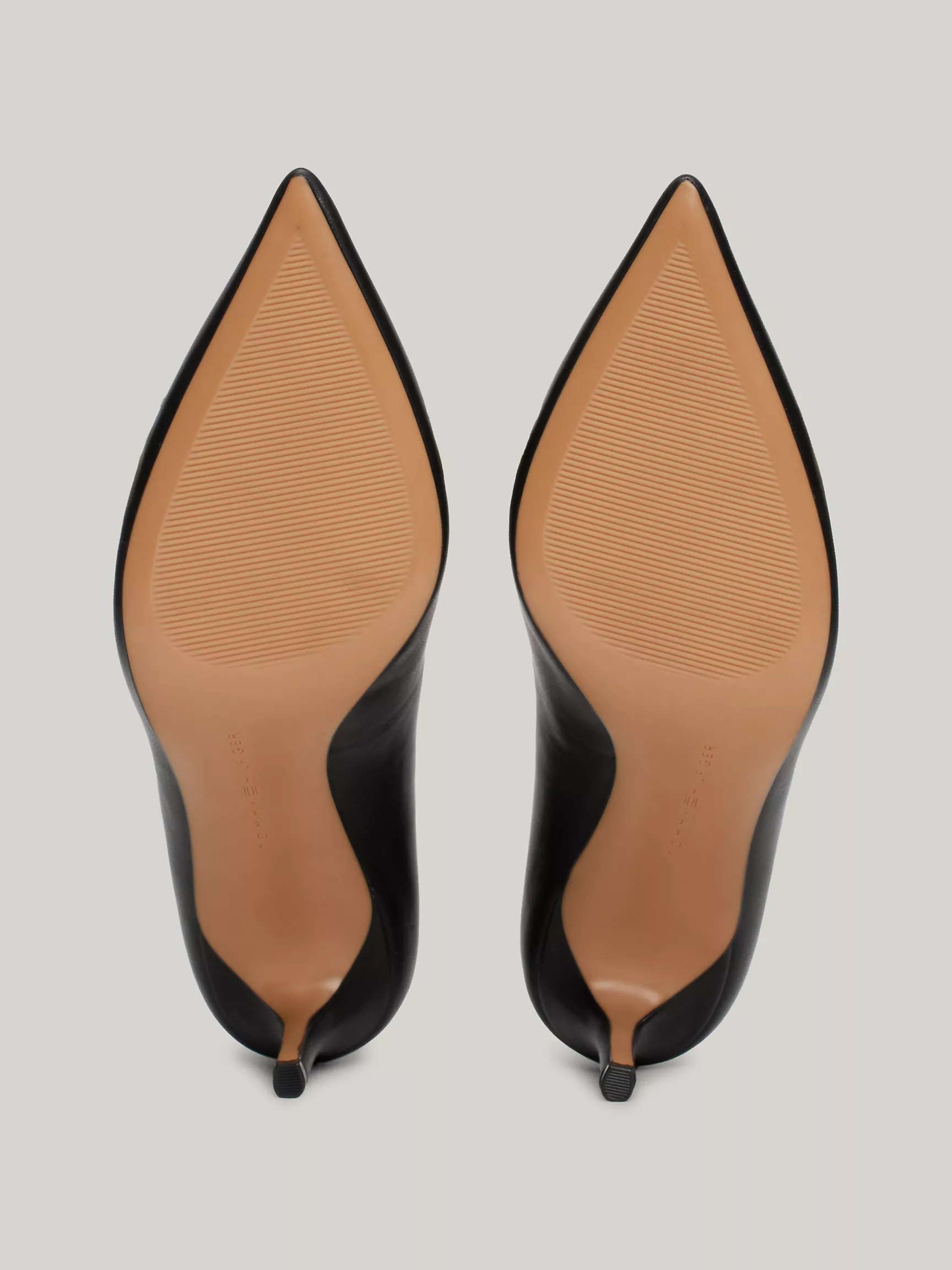 Женская обувь Tommy Hilfiger, Кожаные туфли с заострённым носком и монограммным узором