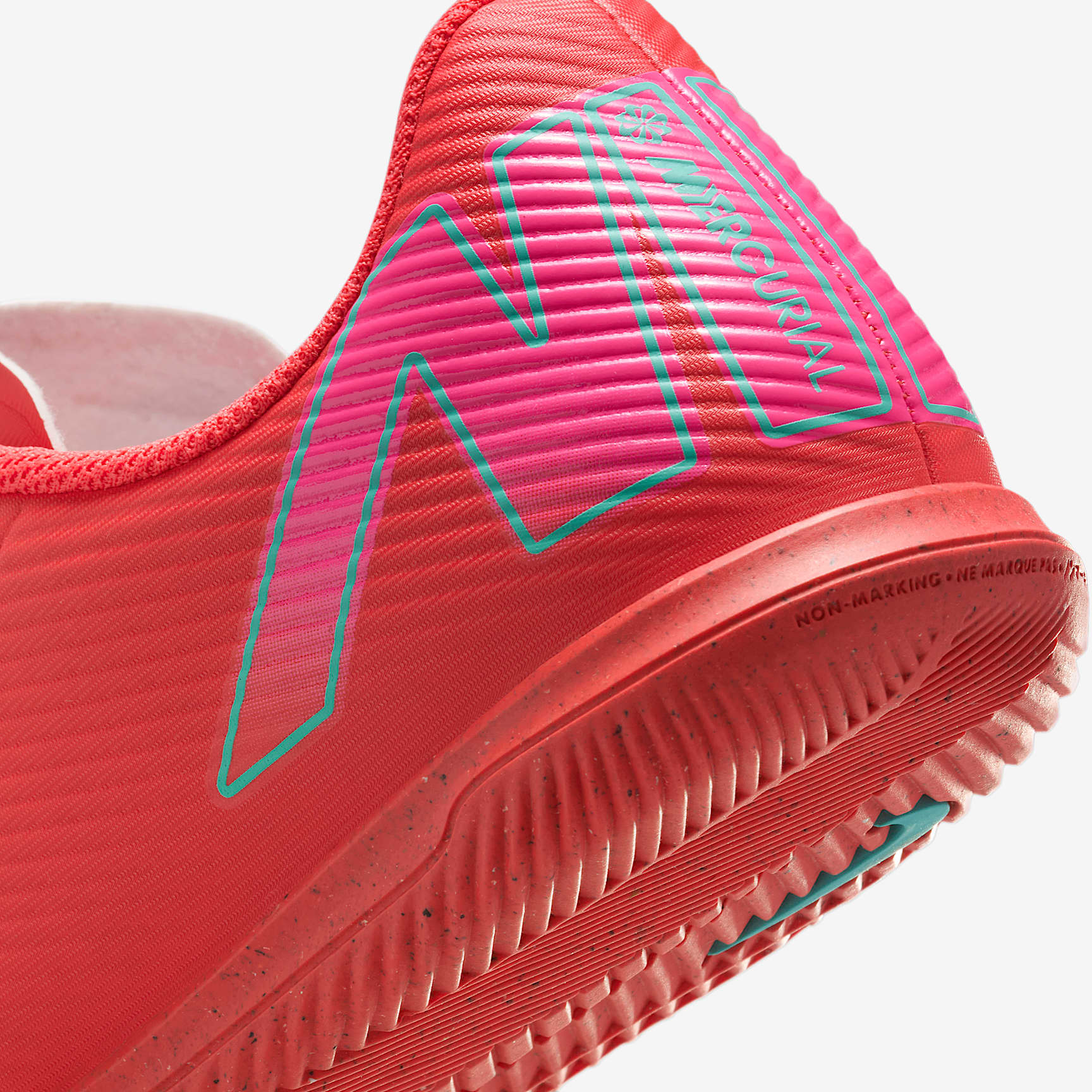 Nike Jr. Mercurial Vapor 16 Club Little/Big Kids' IC Low-Top Soccer Shoes