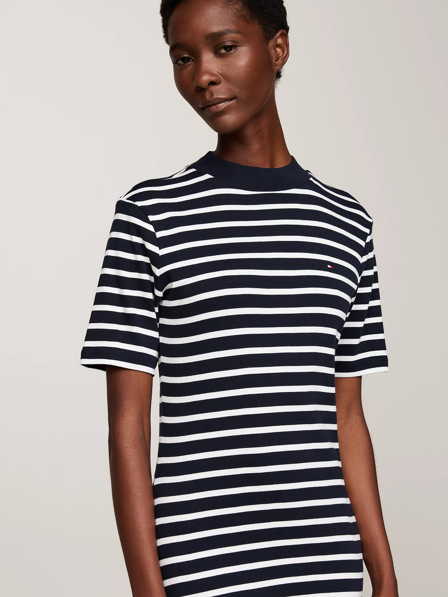 Женское платье Tommy Hilfiger, Приталенное полосатое платье с высоким воротником