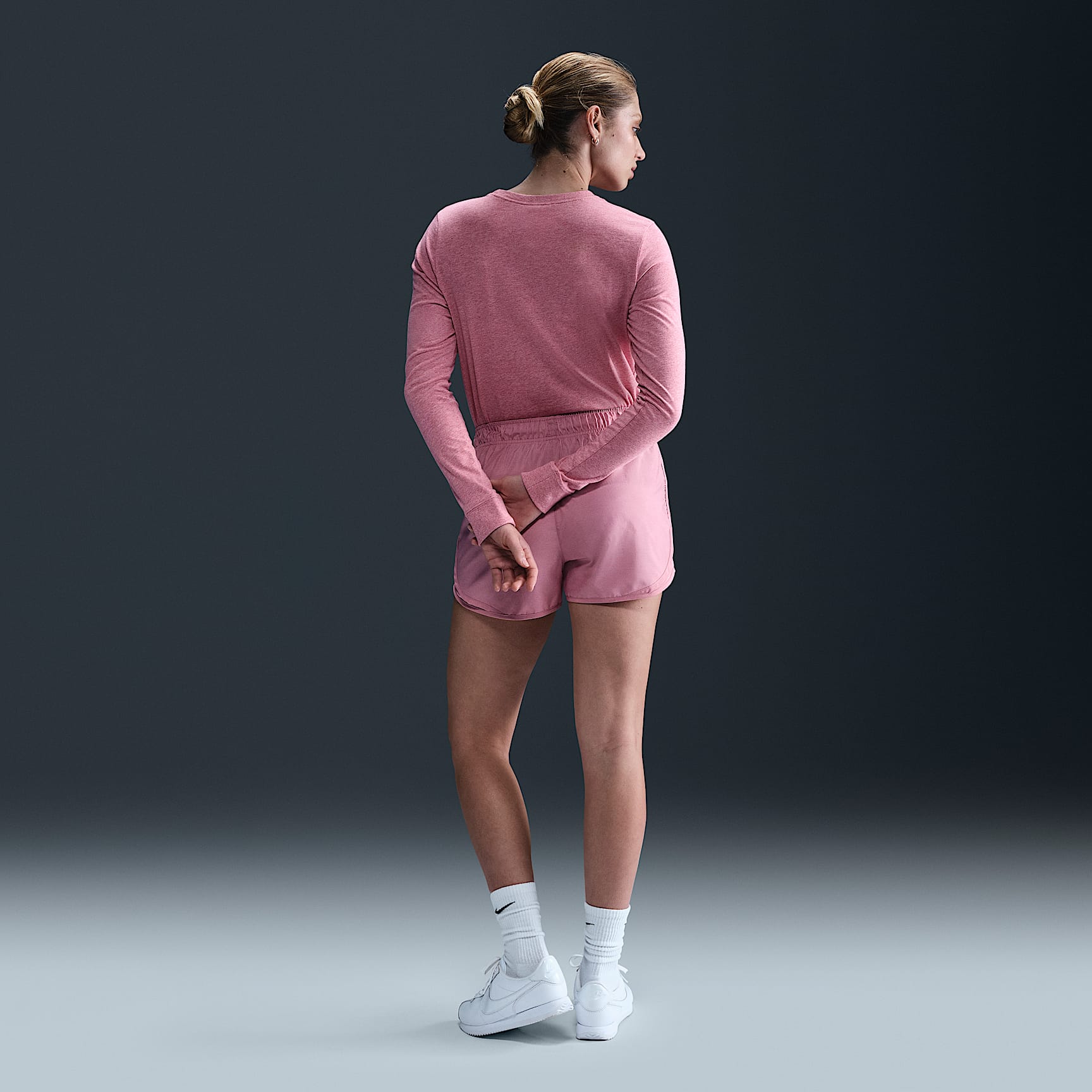 Nike Sportswear Club Women's Long-Sleeve T-Shirt