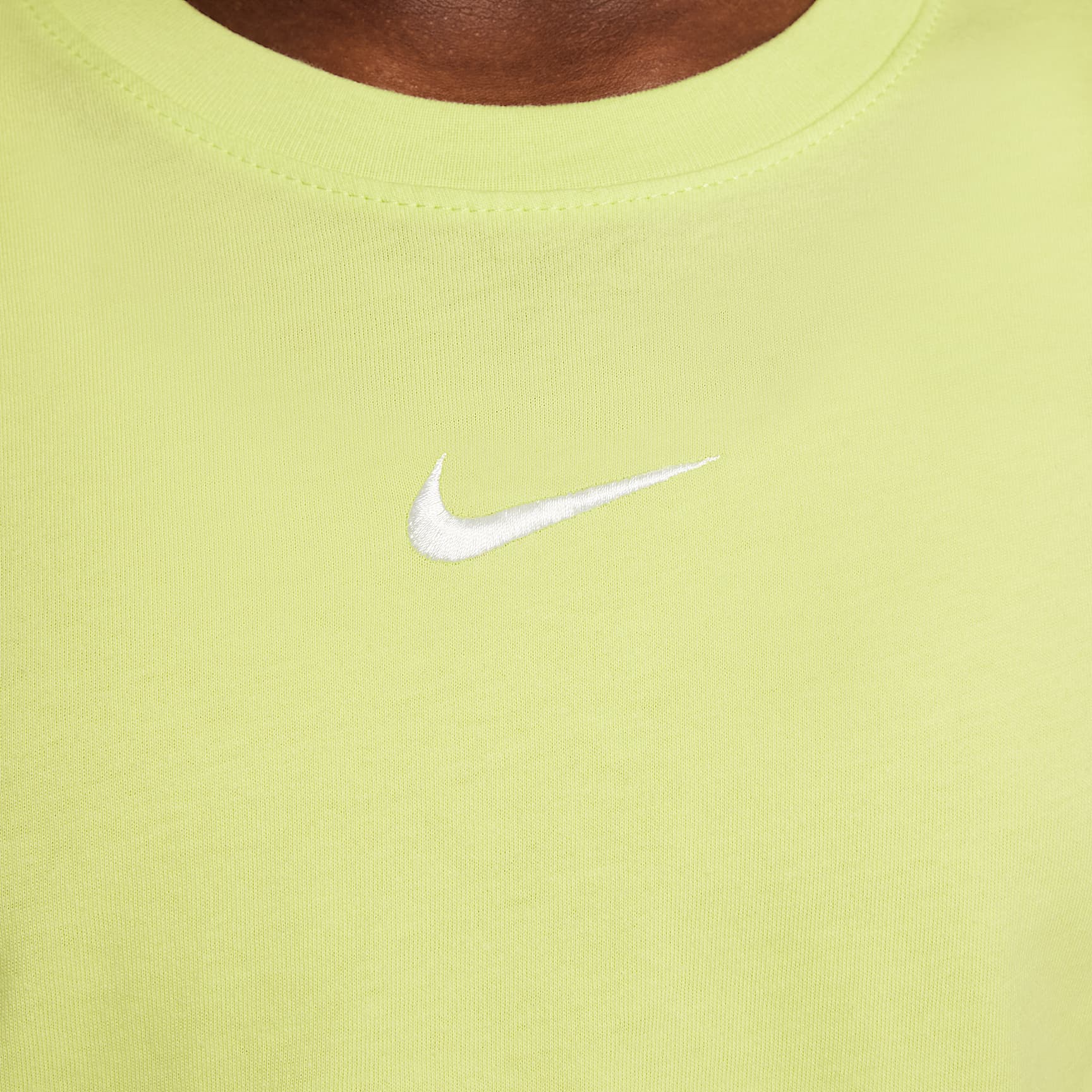 Nike Sportswear Essential Big Kids' (Girls') T-Shirt