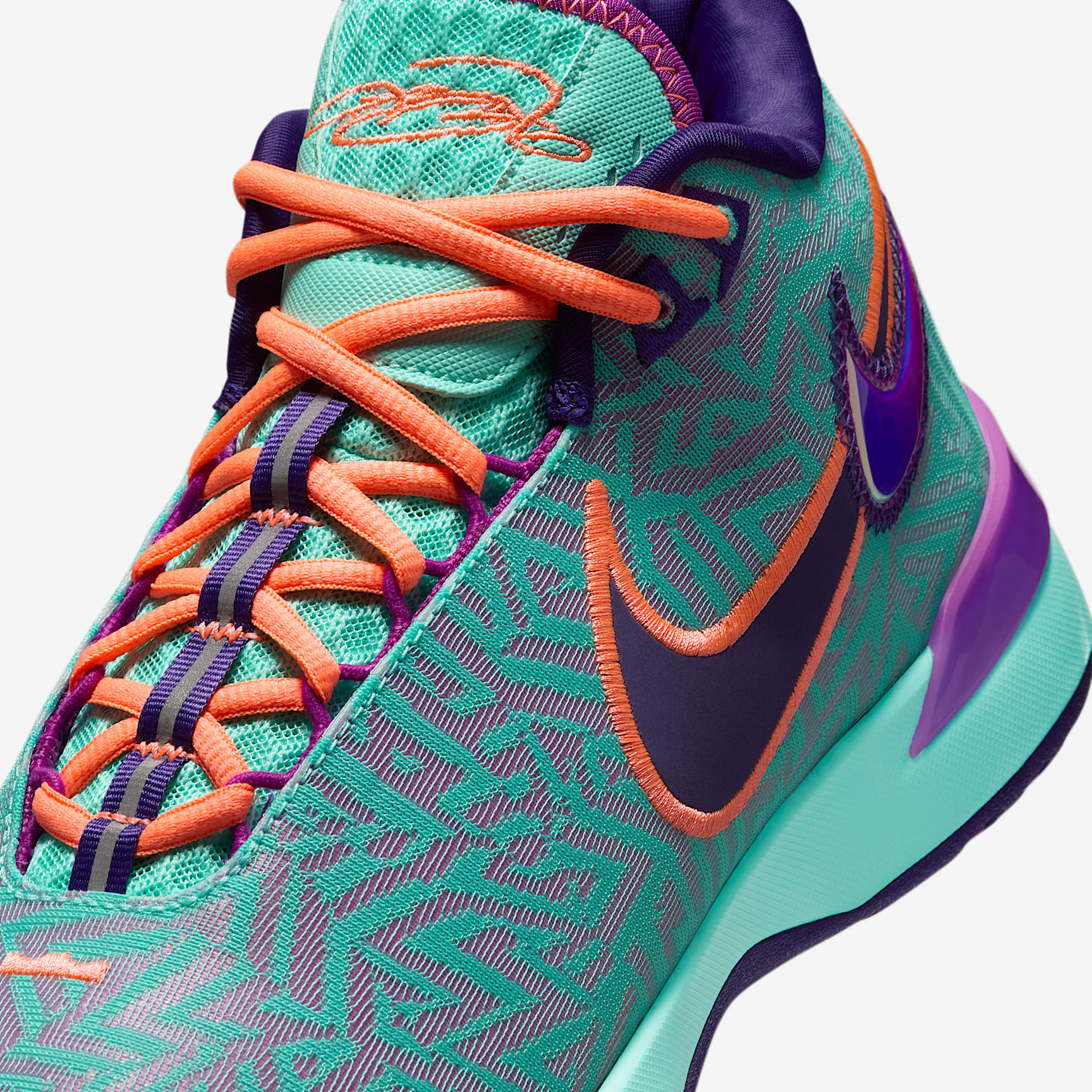 LeBron NXXT Genisus Basketball Shoes