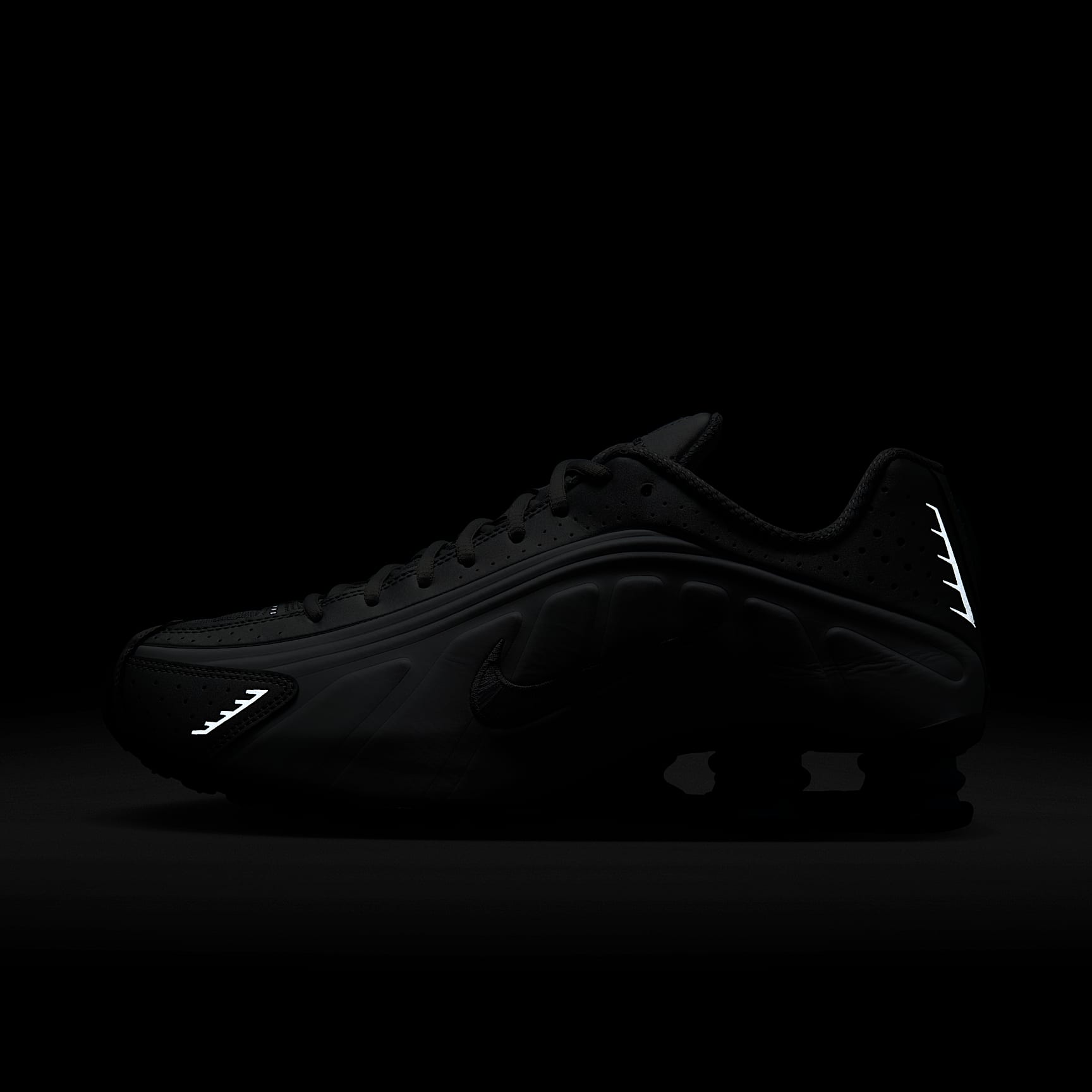 Nike Shox R4 Men's Shoes