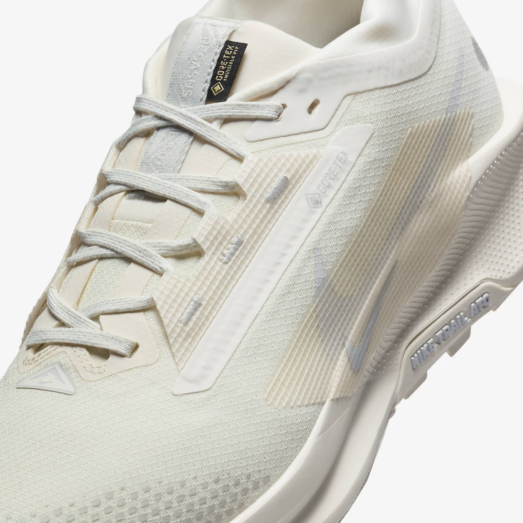 Nike Pegasus Trail 5 GORE-TEX Men's Waterproof Trail Running Shoes