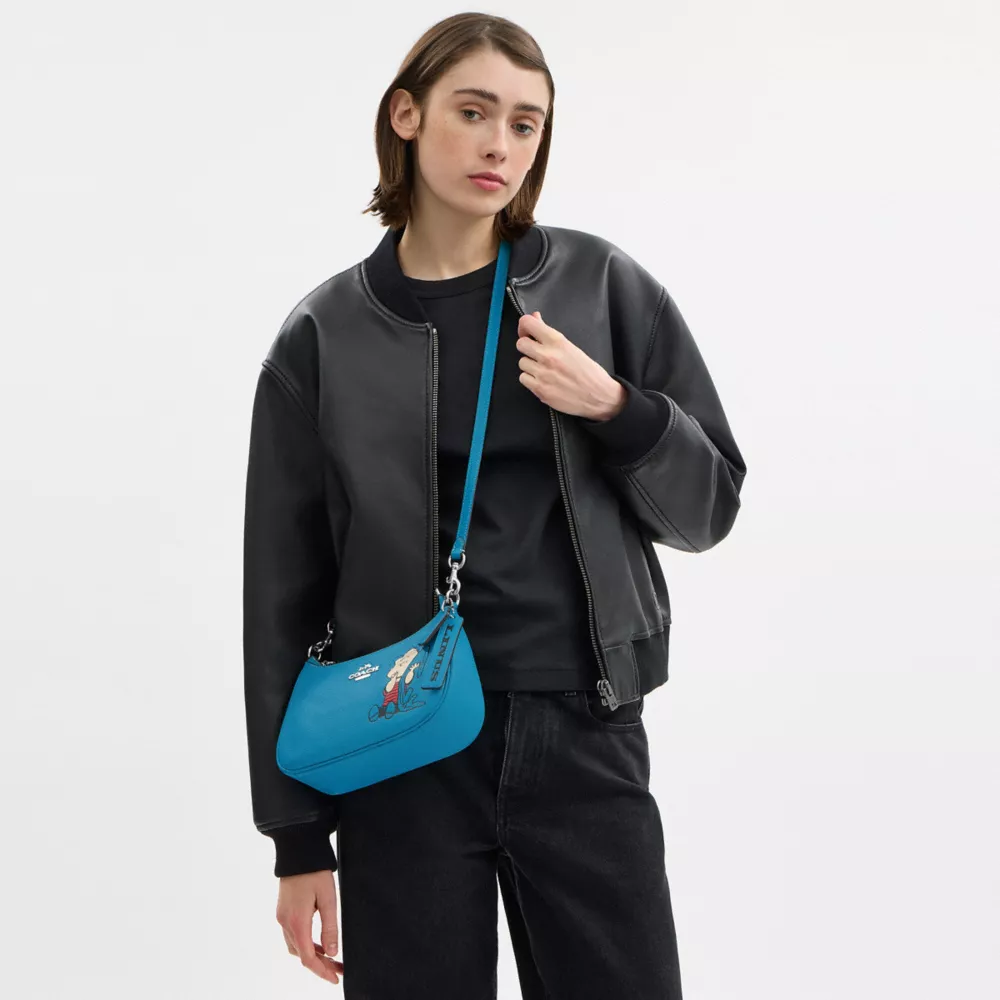 Сумка COACH Coach X Peanuts Teri Shoulder Bag With Linus