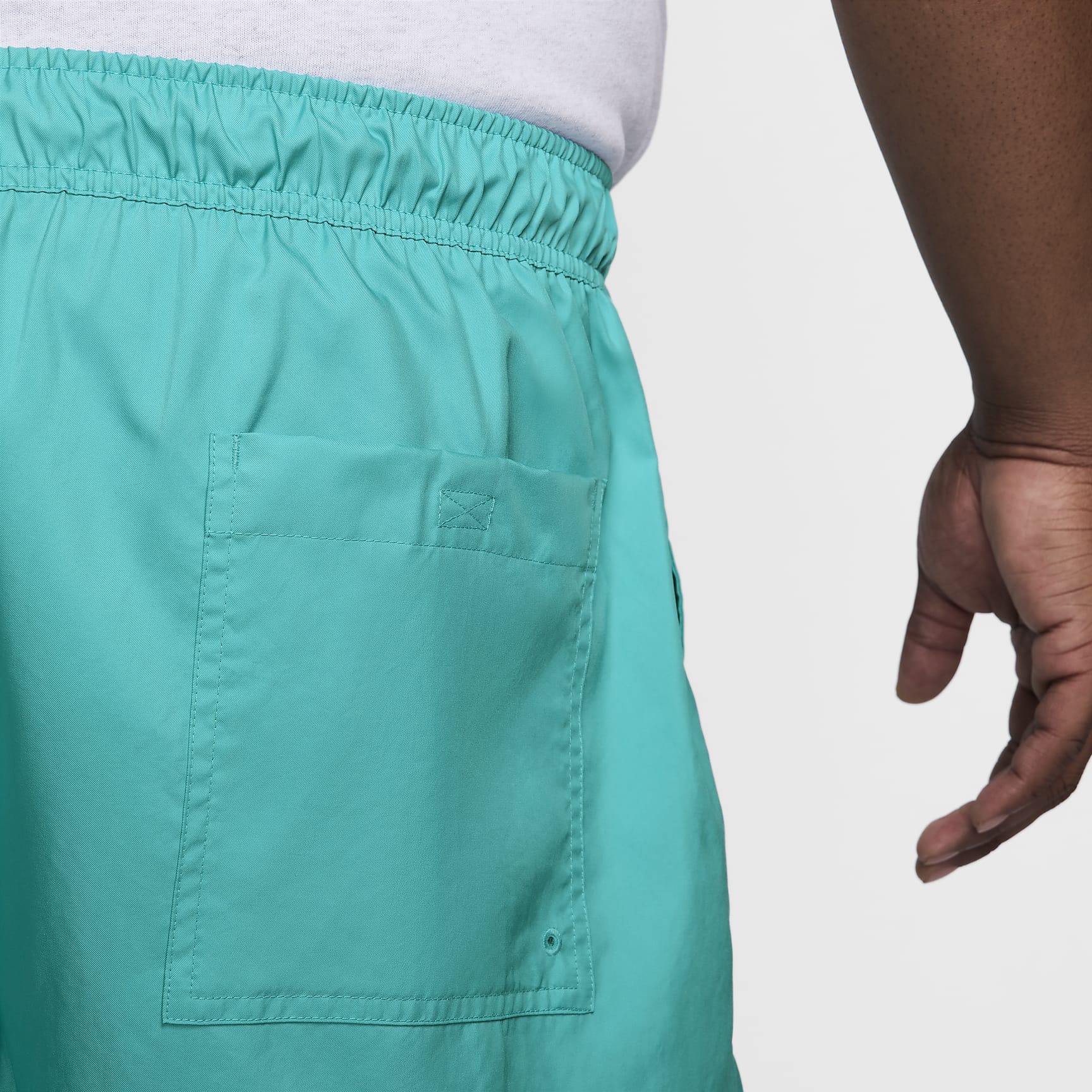 Nike Club Men's Woven Flow Shorts