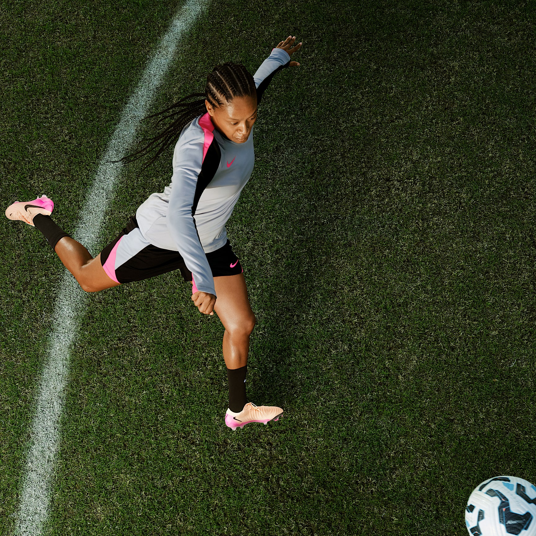 Nike Phantom GX 2 Elite FG Low-Top Soccer Cleats