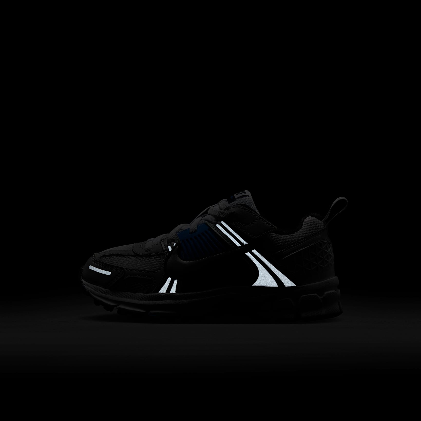 Nike Vomero 5 Little Kids' Shoes