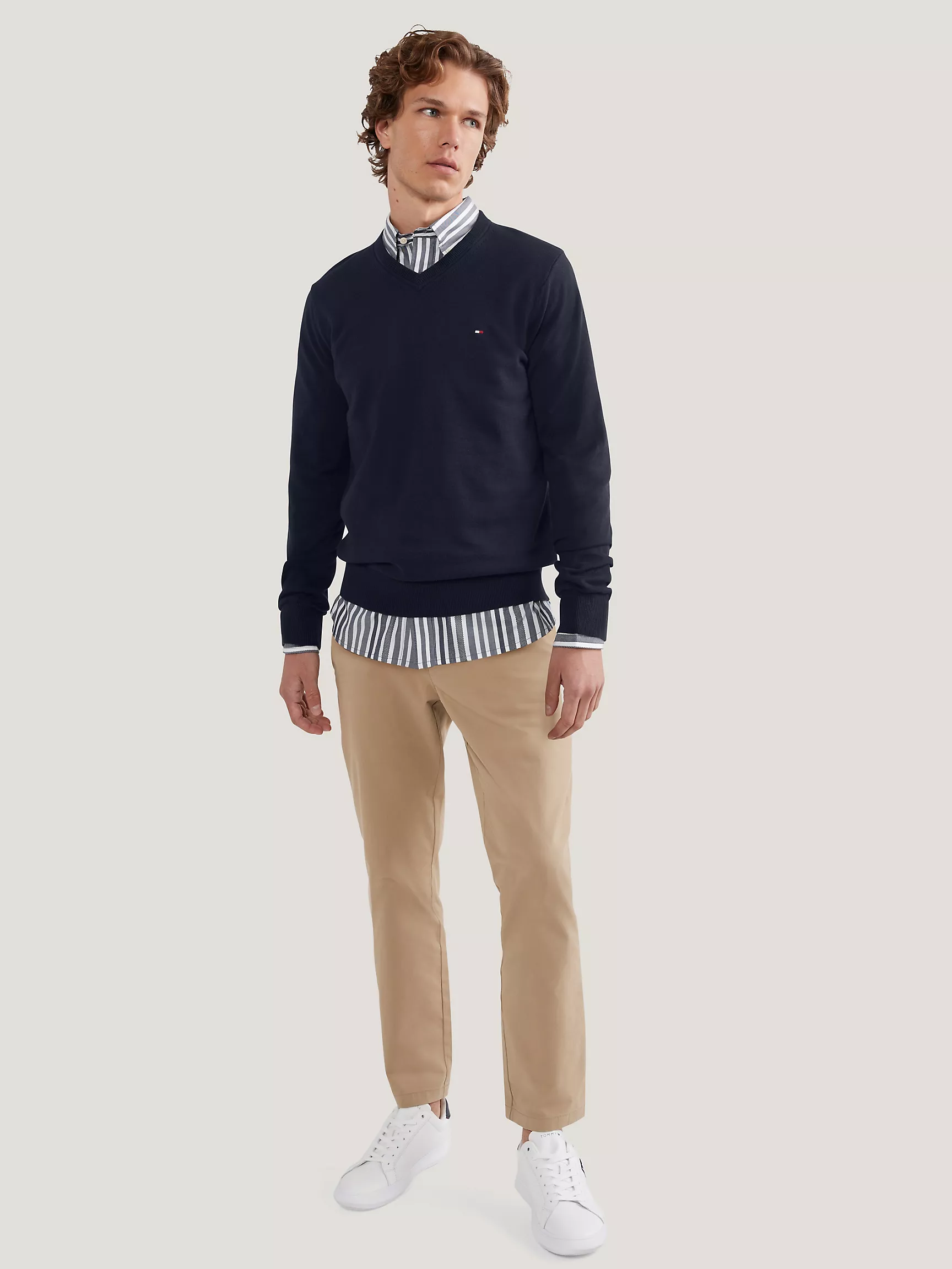 Мужской свитер Tommy Hilfiger, Базовый свитер с V-образным вырезом