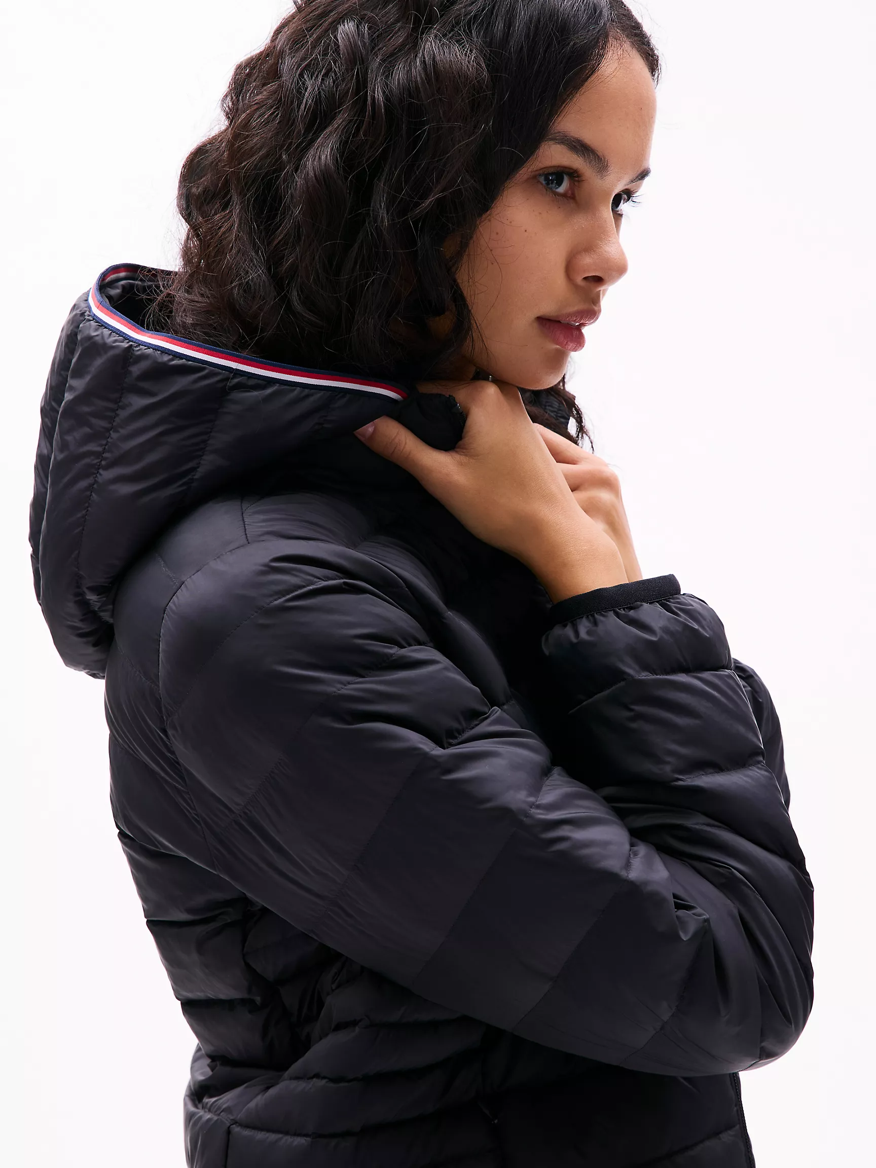 Женская куртка Tommy Hilfiger, Легкий пуховик с капюшоном