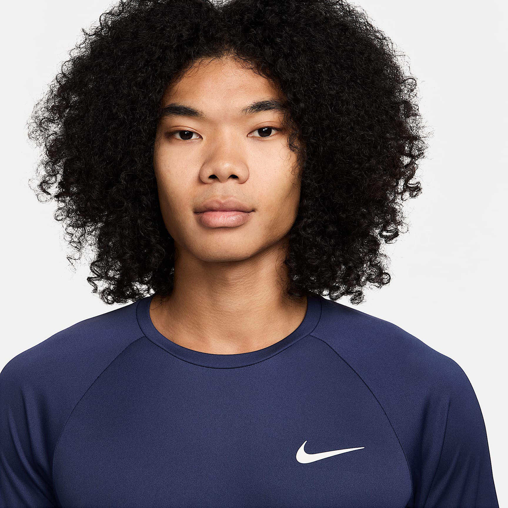 Nike Essential Men's Long-Sleeve Hydroguard Swim Shirt