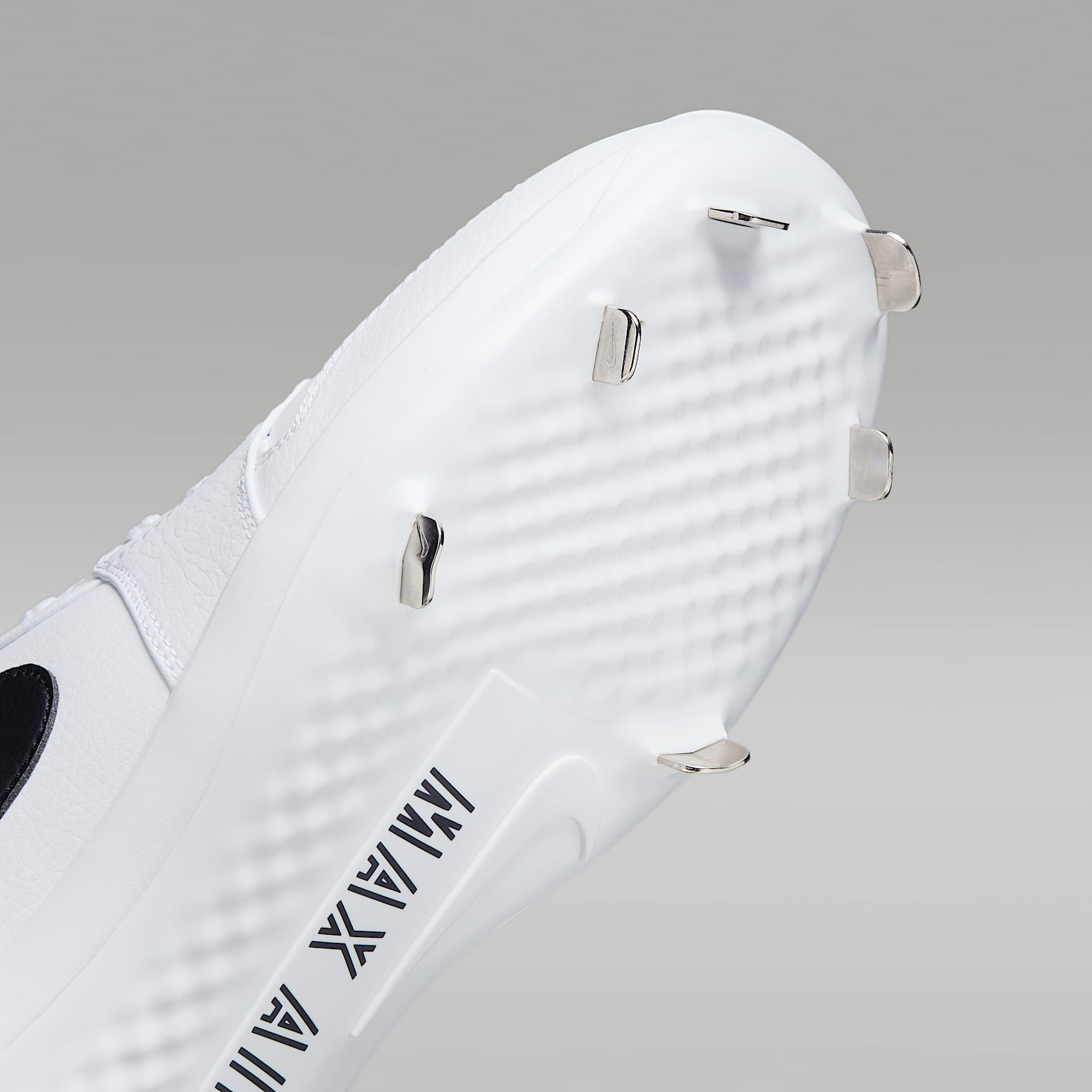 Jordan 1 Retro Low Metal Baseball Cleats