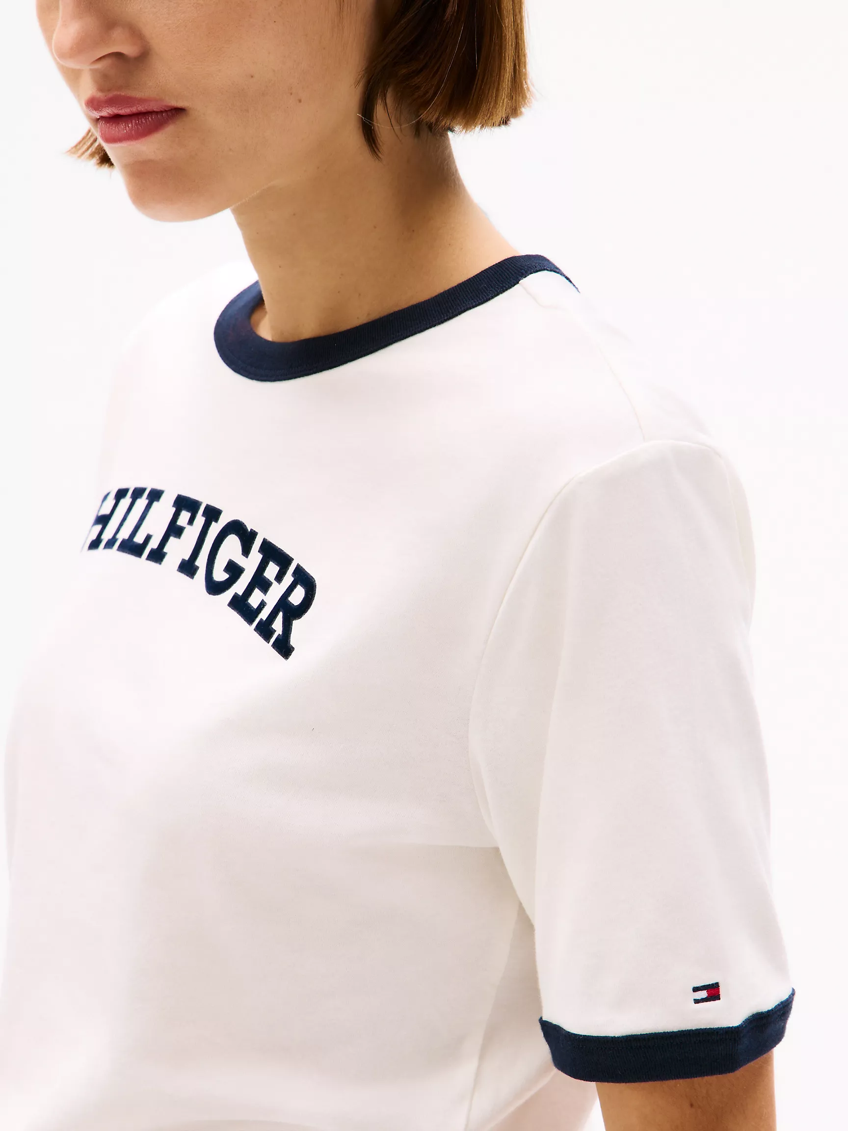 Женская футболка Tommy Hilfiger, Футболка с бархатным монограммным логотипом