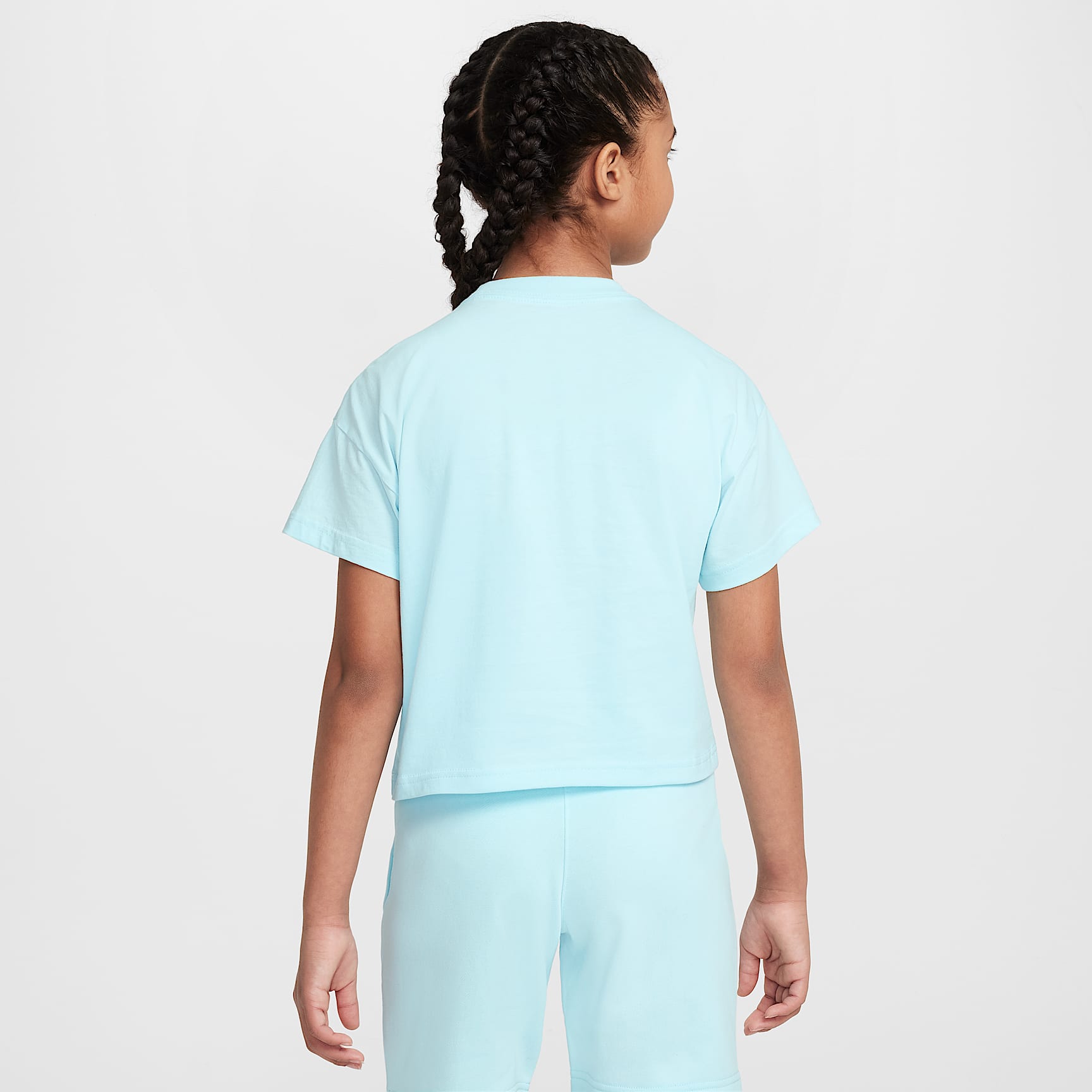 Nike Sportswear Essential Big Kids' (Girls') T-Shirt