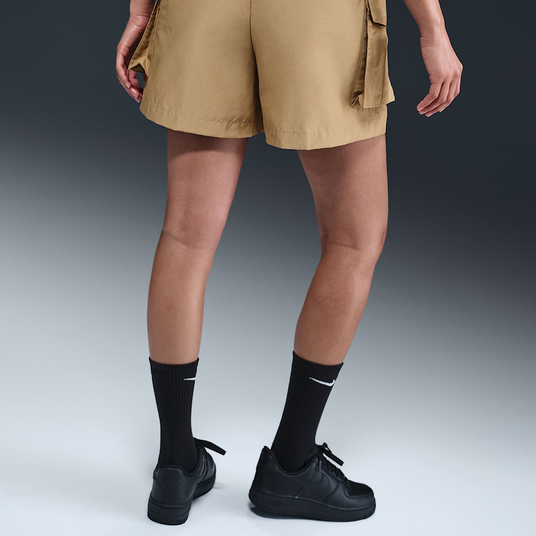 Nike Sportswear Essential Woven Women's High-Waisted 5" Cargo Shorts