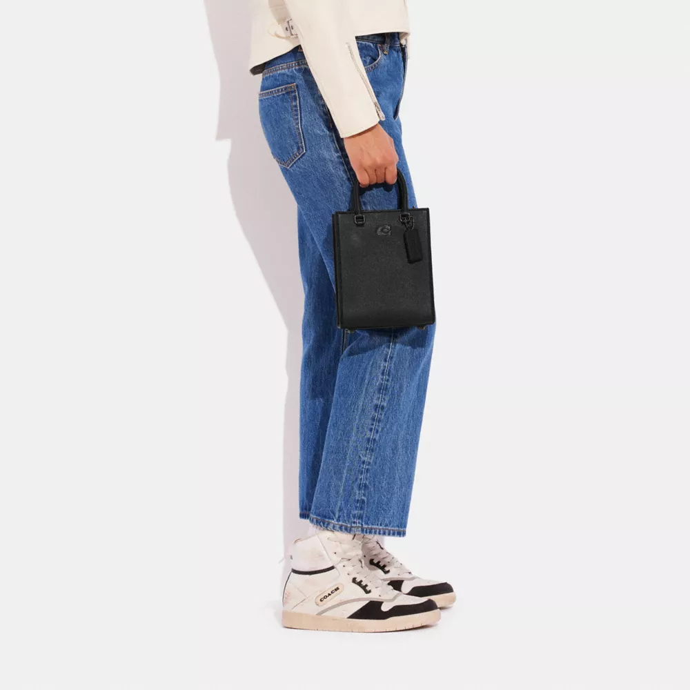 Сумка COACH Tote 16 With Signature Canvas