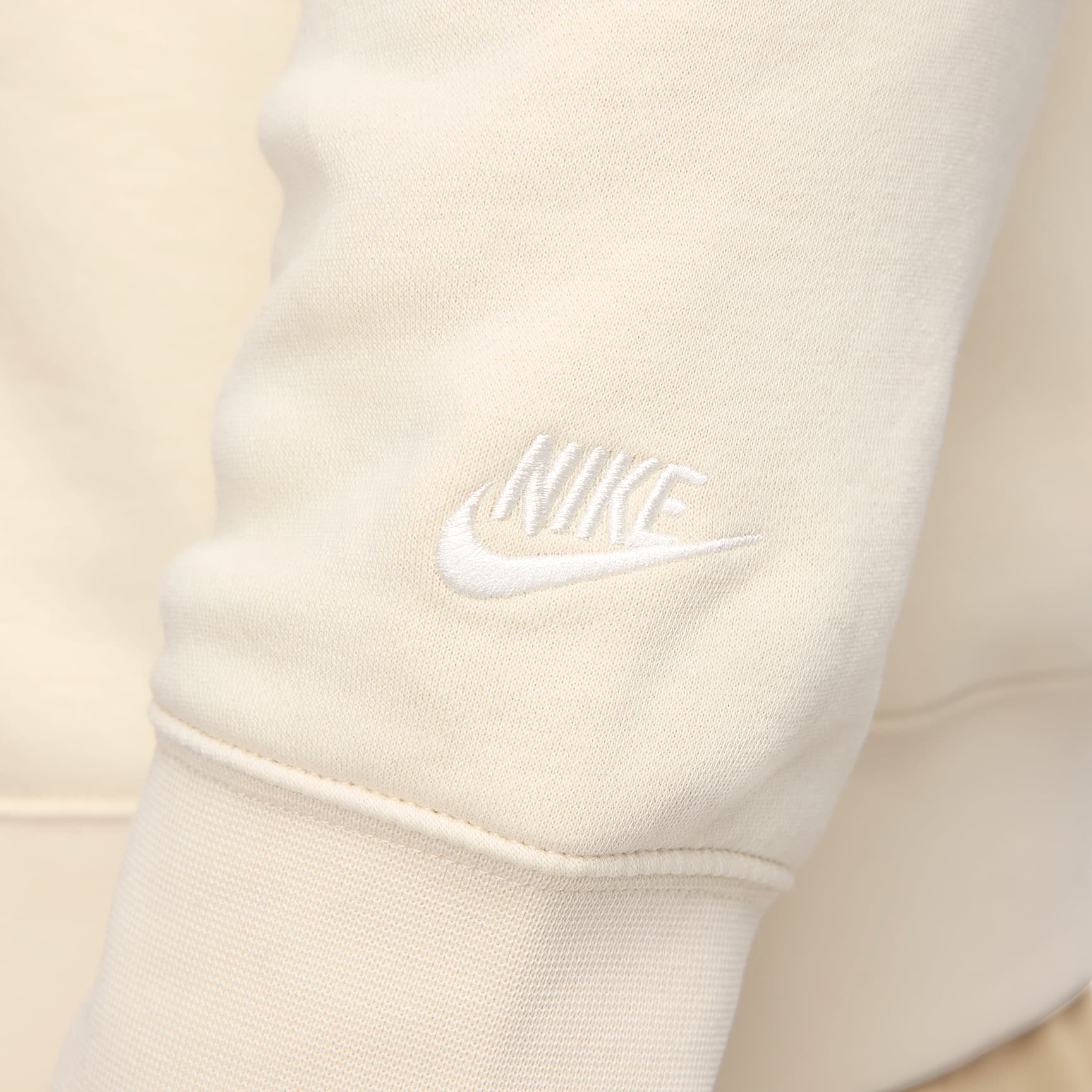 Nike Club Men's Fleece Pullover Hoodie