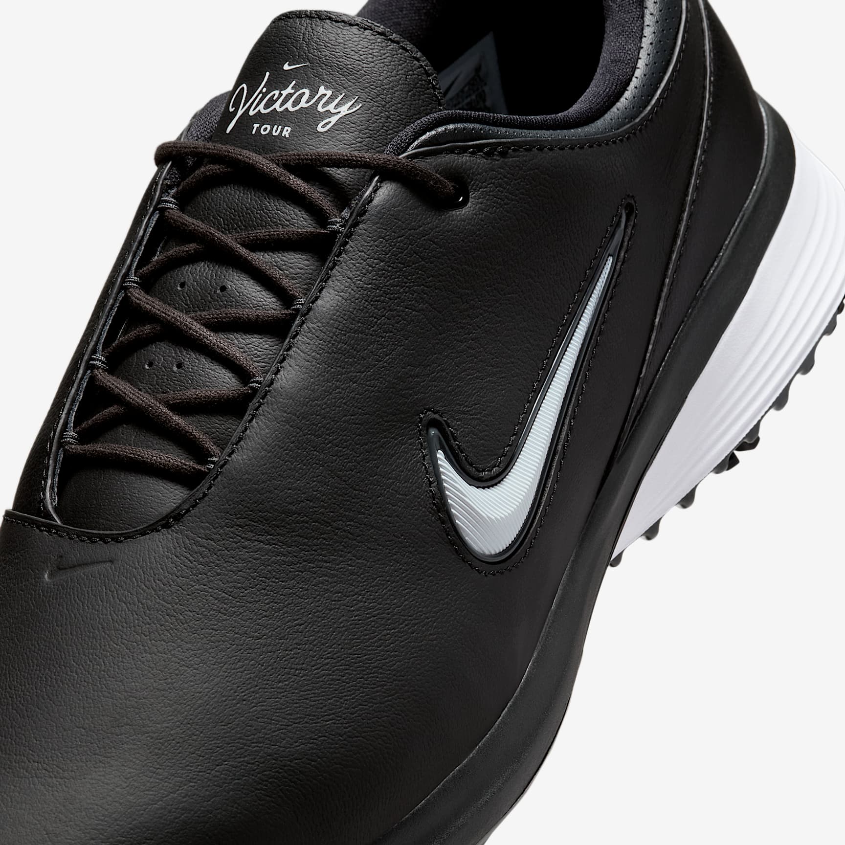 Nike Victory Tour 4 Golf Shoes (Wide)