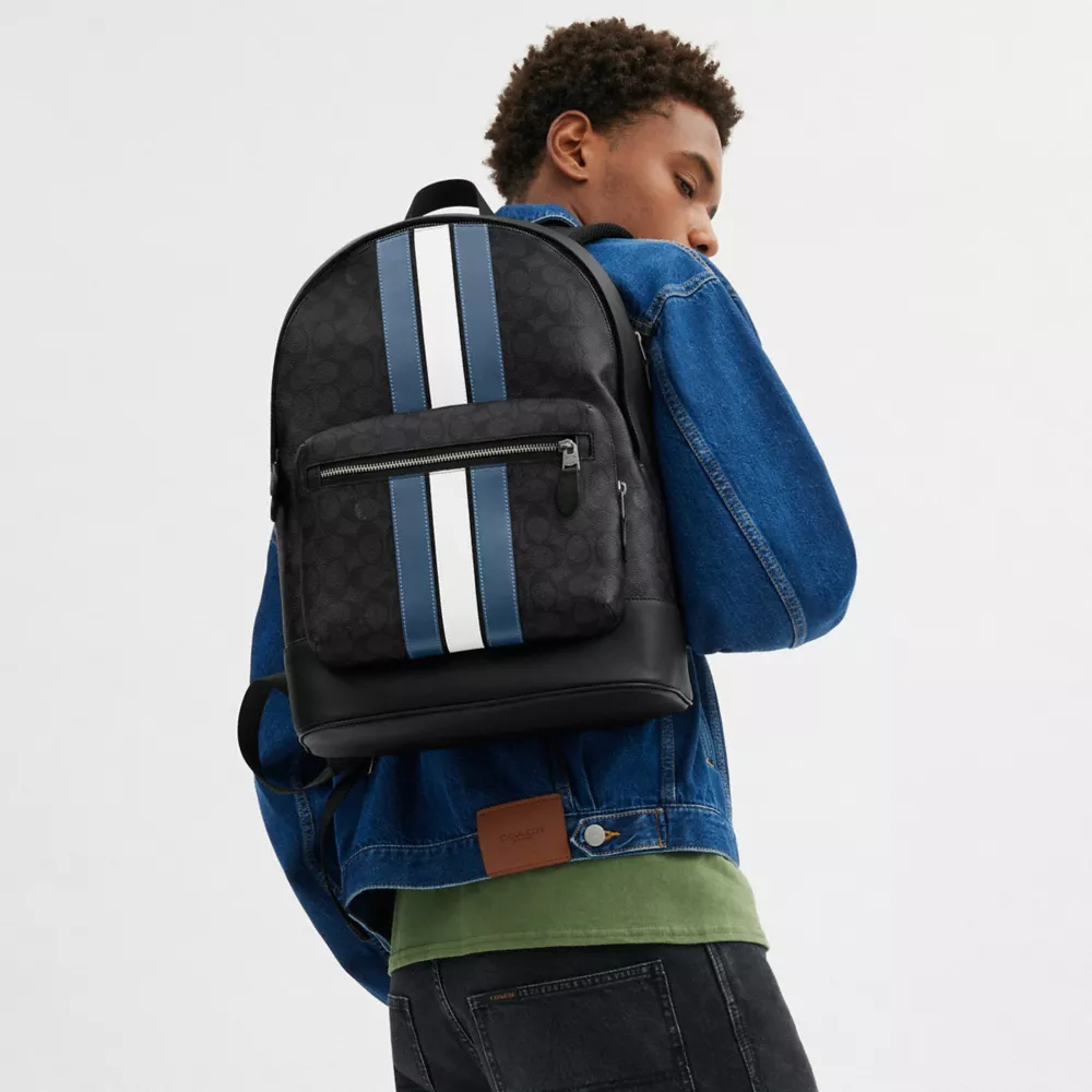 Рюкзак COACH West Backpack In Signature Canvas With Varsity Stripe