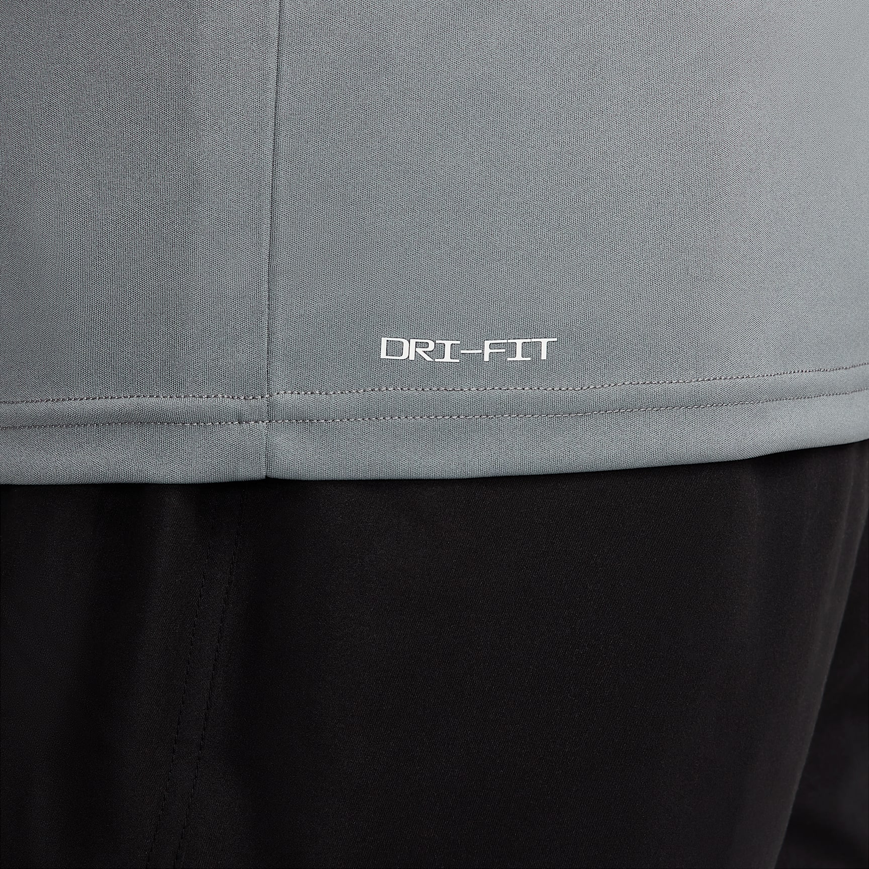 Nike Essential Men's Long-Sleeve Hydroguard Swim Shirt